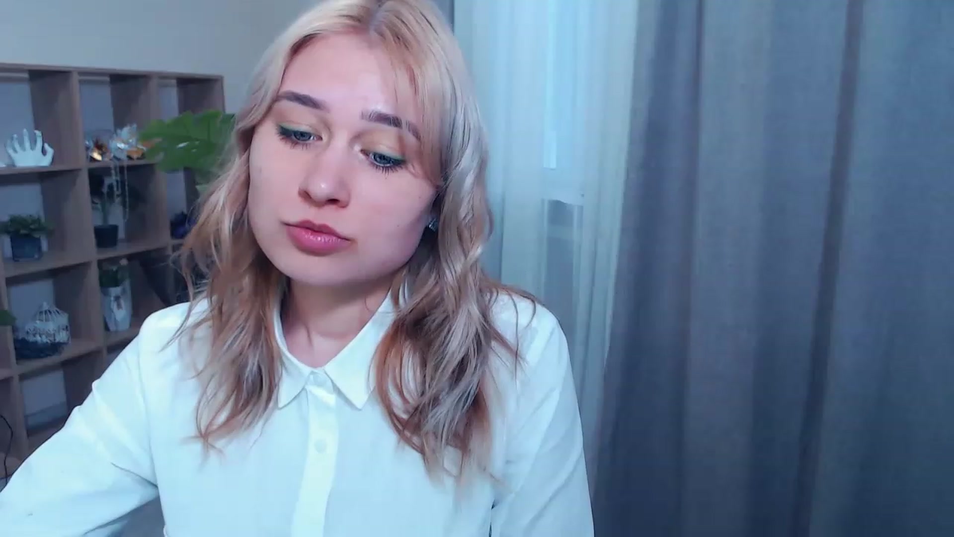 Gallery image thumbnail from Kukla_kolduna's myfreecams stream on, 03/16/2023, 15:29 image 3 of 20
