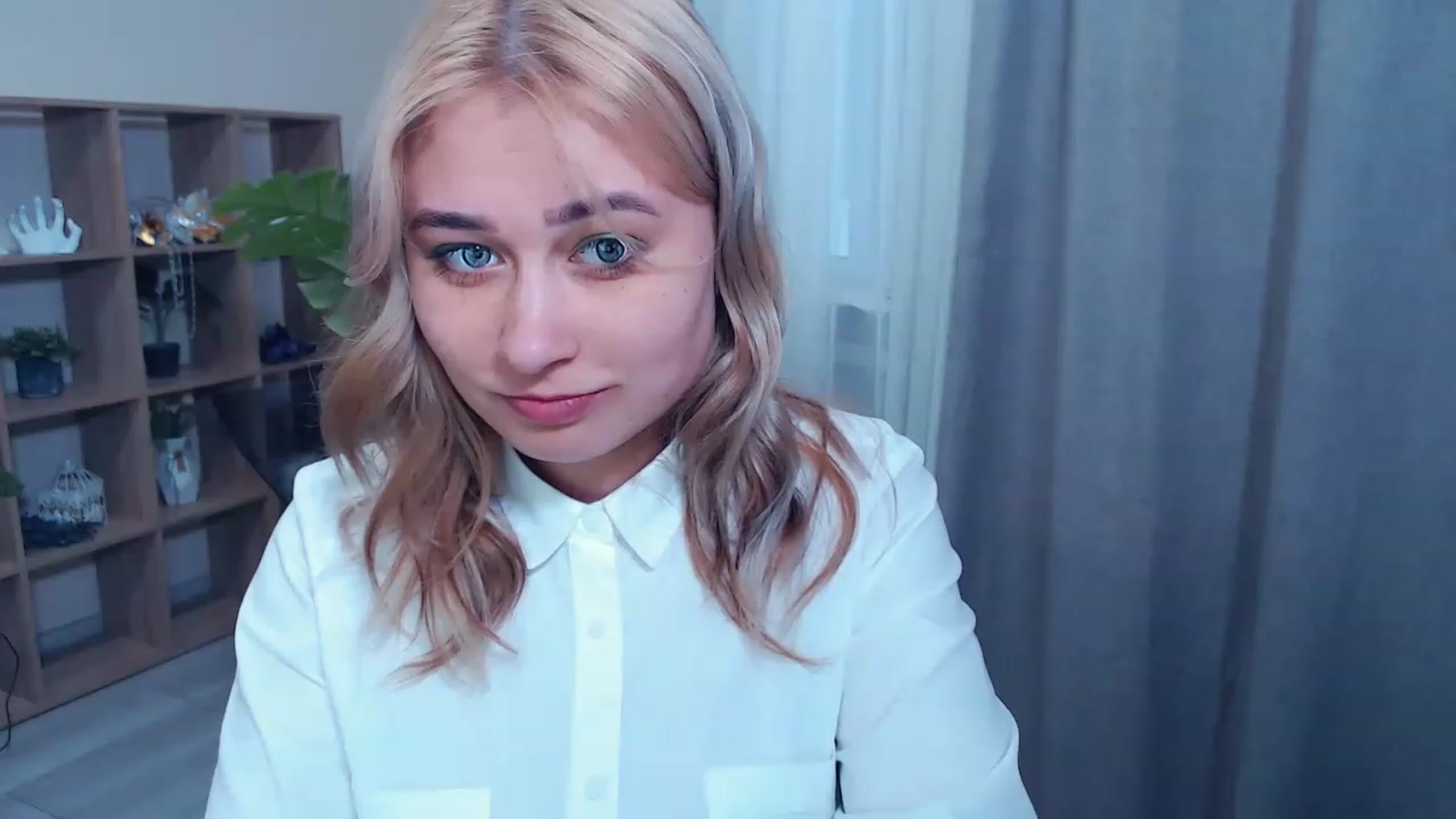 Gallery image thumbnail from Kukla_kolduna's myfreecams stream on, 03/16/2023, 15:29 image 18 of 20