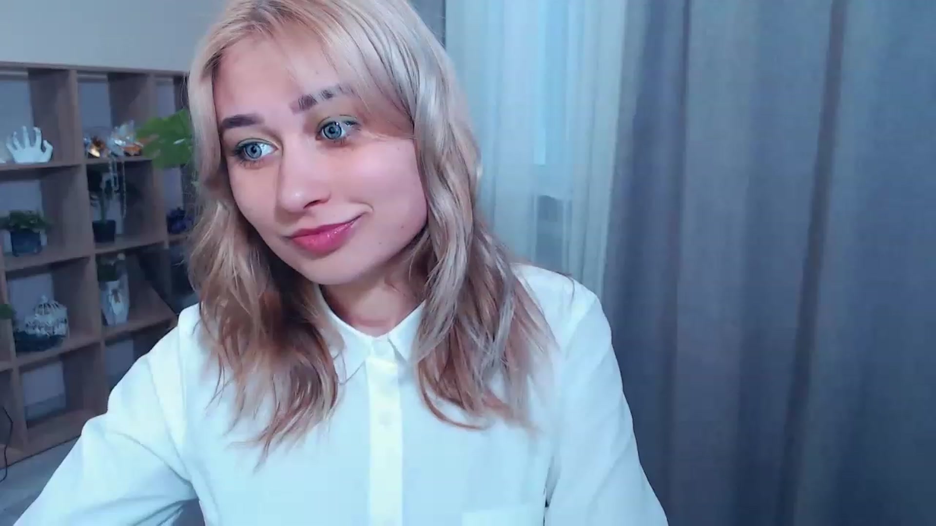 Gallery image thumbnail from Kukla_kolduna's myfreecams stream on, 03/16/2023, 15:29 image 5 of 20
