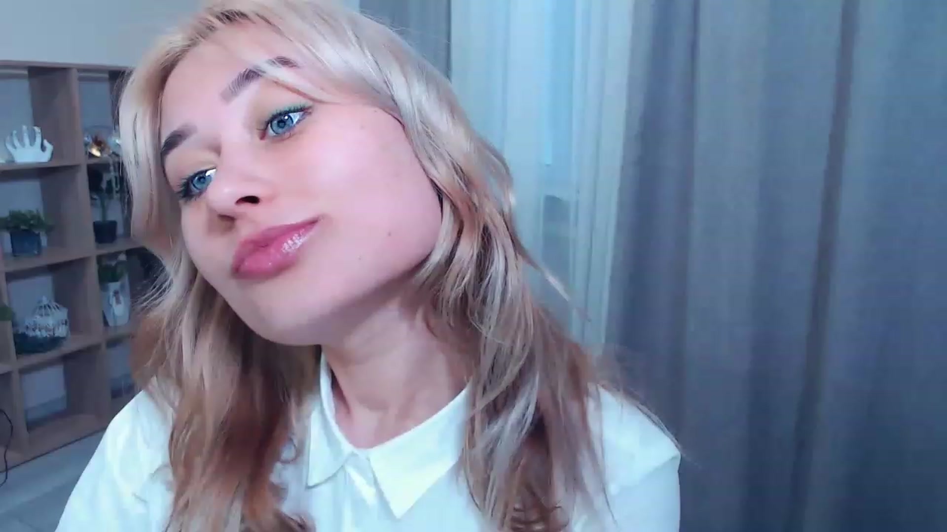 Gallery image thumbnail from Kukla_kolduna's myfreecams stream on, 03/16/2023, 15:29 image 10 of 20