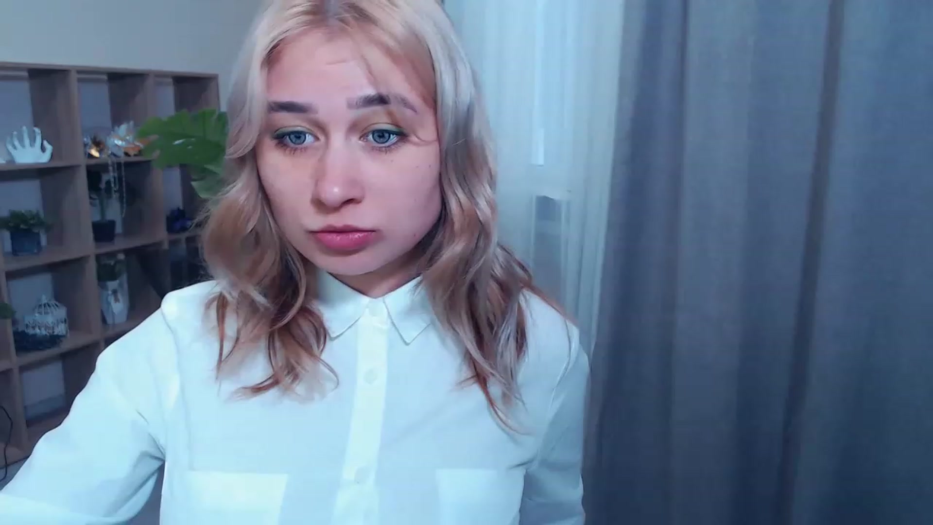 Gallery image thumbnail from Kukla_kolduna's myfreecams stream on, 03/16/2023, 15:29 image 15 of 20