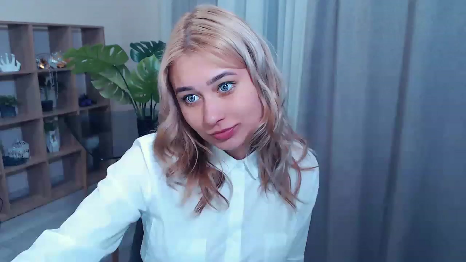 Gallery image thumbnail from Kukla_kolduna's myfreecams stream on, 03/16/2023, 16:44 image 15 of 20