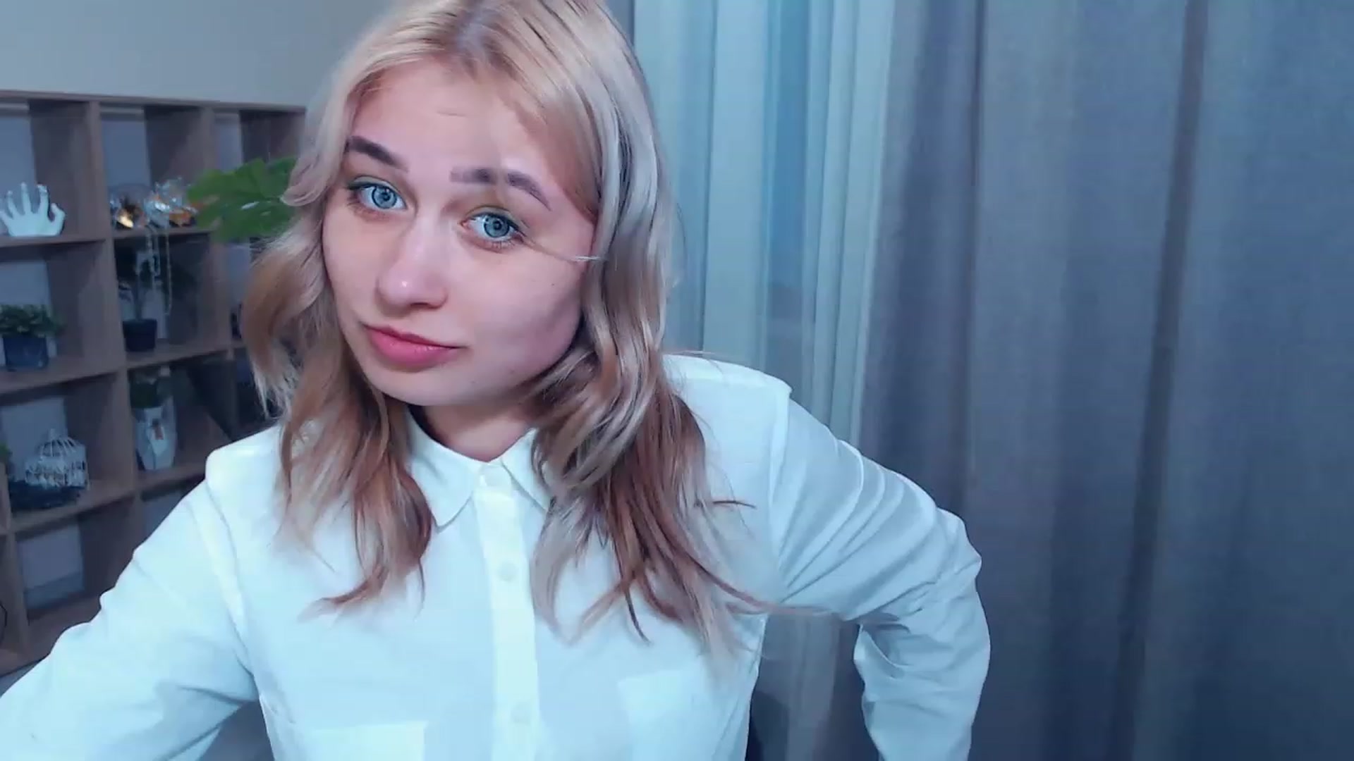 Gallery image thumbnail from Kukla_kolduna's myfreecams stream on, 03/16/2023, 16:44 image 5 of 20