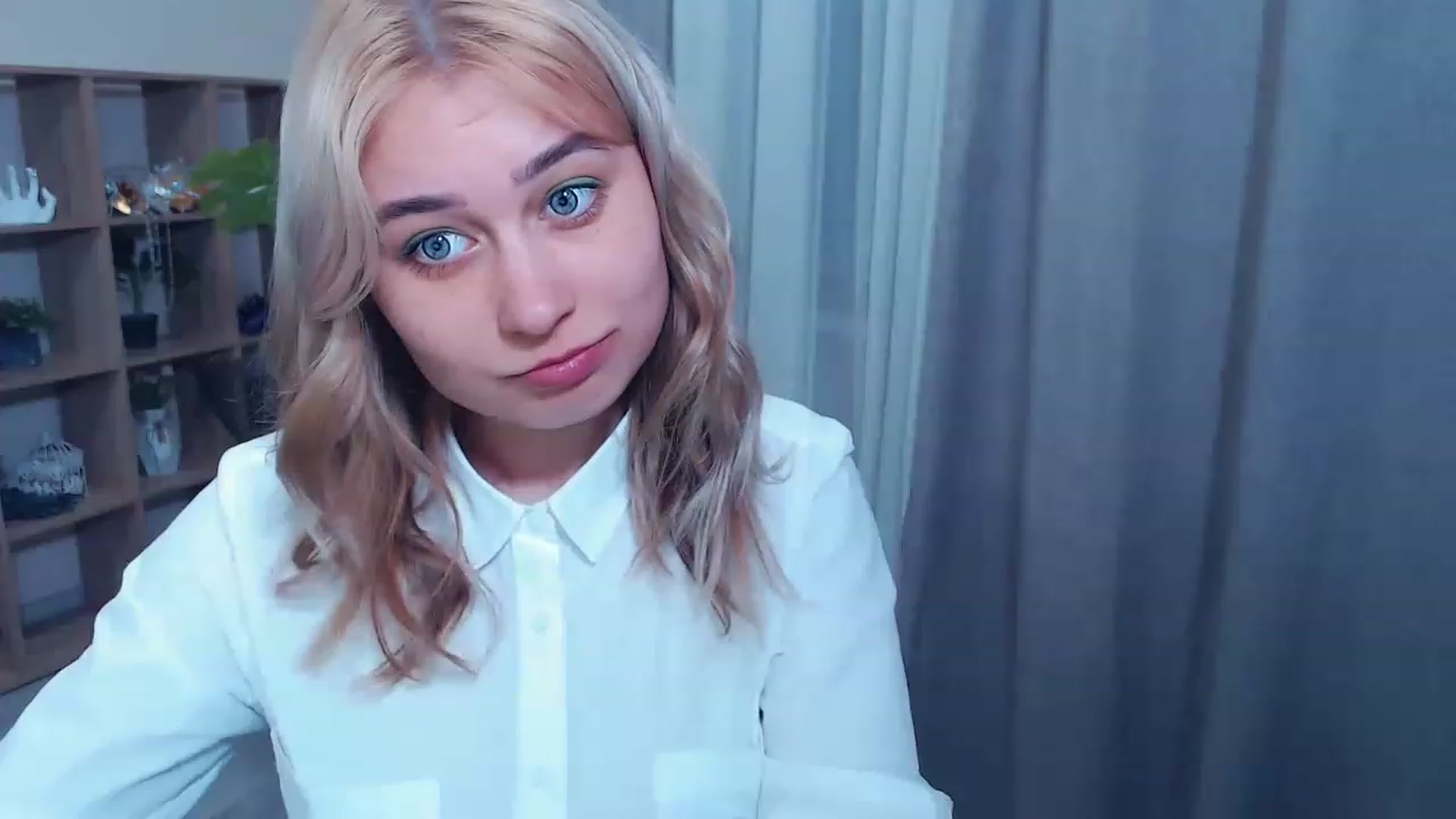 Gallery image thumbnail from Kukla_kolduna's myfreecams stream on, 03/16/2023, 16:44 image 16 of 20
