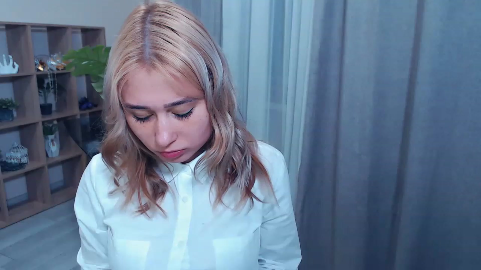 Gallery image thumbnail from Kukla_kolduna's myfreecams stream on, 03/16/2023, 16:44 image 20 of 20
