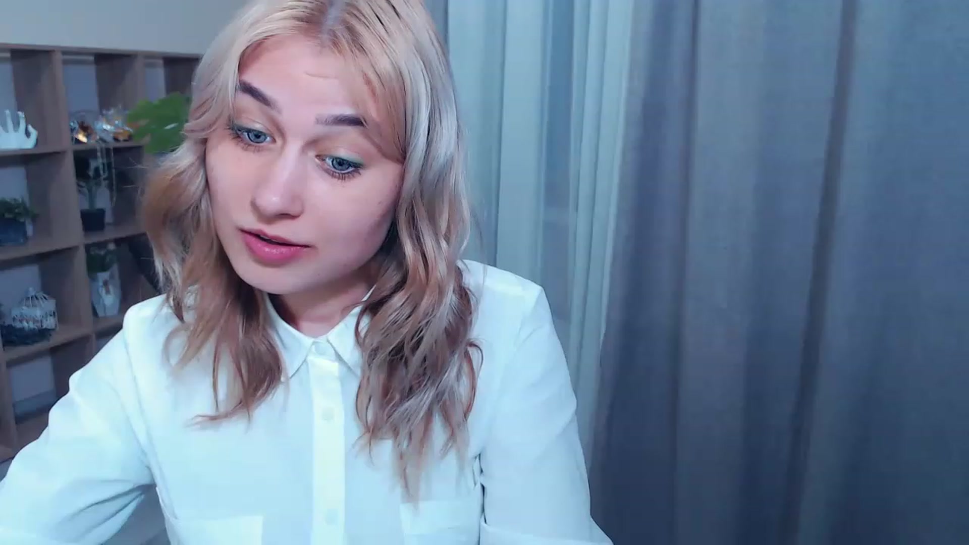 Gallery image thumbnail from Kukla_kolduna's myfreecams stream on, 03/16/2023, 16:44 image 18 of 20