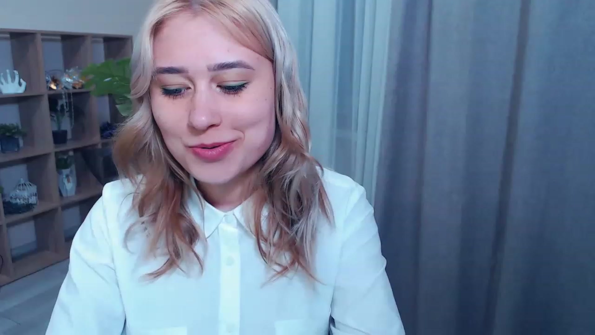 Gallery image thumbnail from Kukla_kolduna's myfreecams stream on, 03/16/2023, 16:44 image 13 of 20