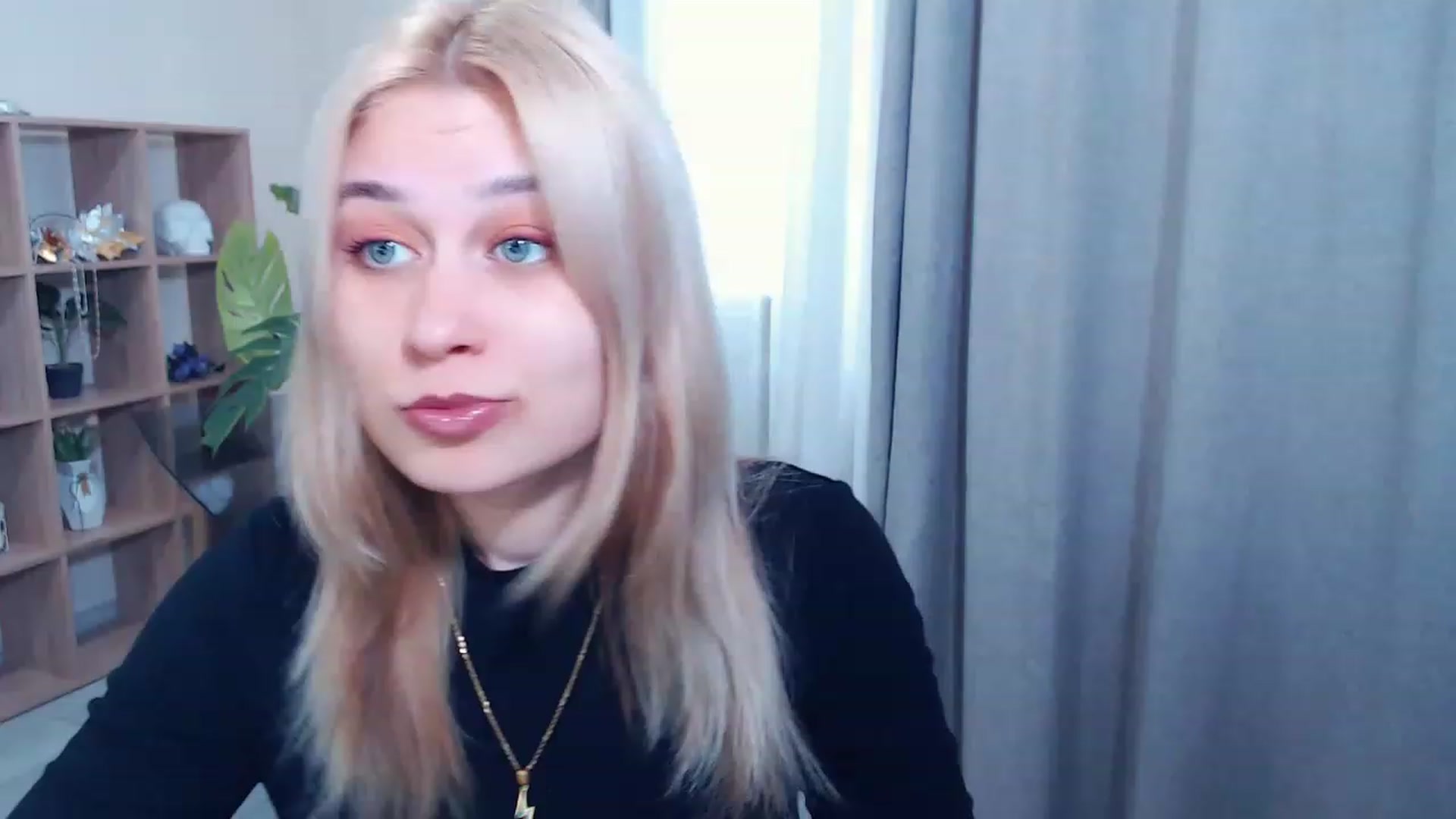 Gallery image thumbnail from Kukla_kolduna's myfreecams stream on, 03/17/2023, 12:03 image 1 of 20