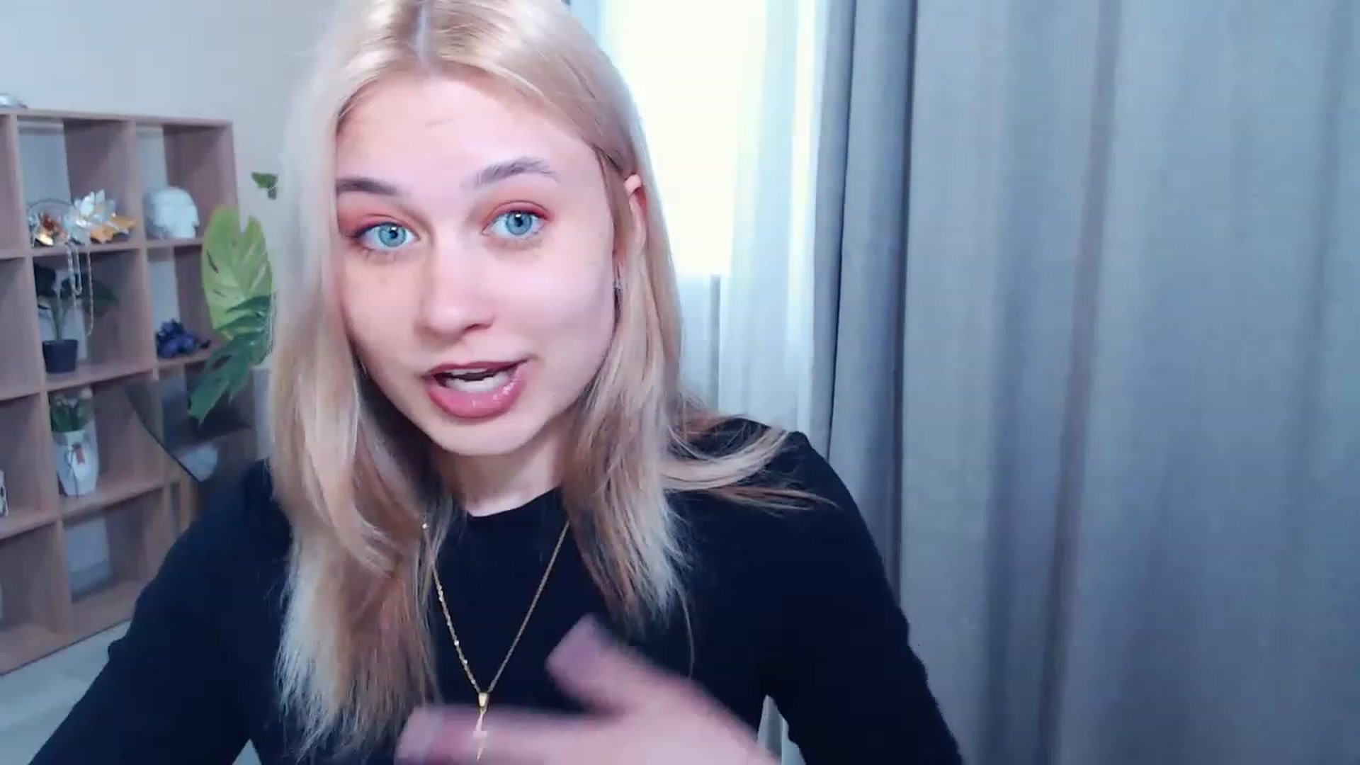 Gallery image thumbnail from Kukla_kolduna's myfreecams stream on, 03/17/2023, 12:03 image 19 of 20