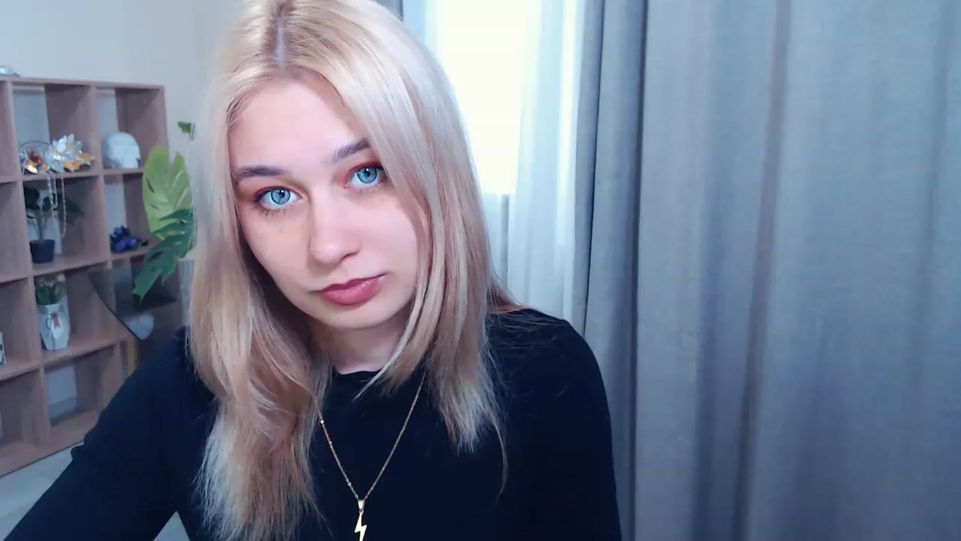 Gallery image thumbnail from Kukla_kolduna's myfreecams stream on, 03/17/2023, 12:03 image 11 of 20