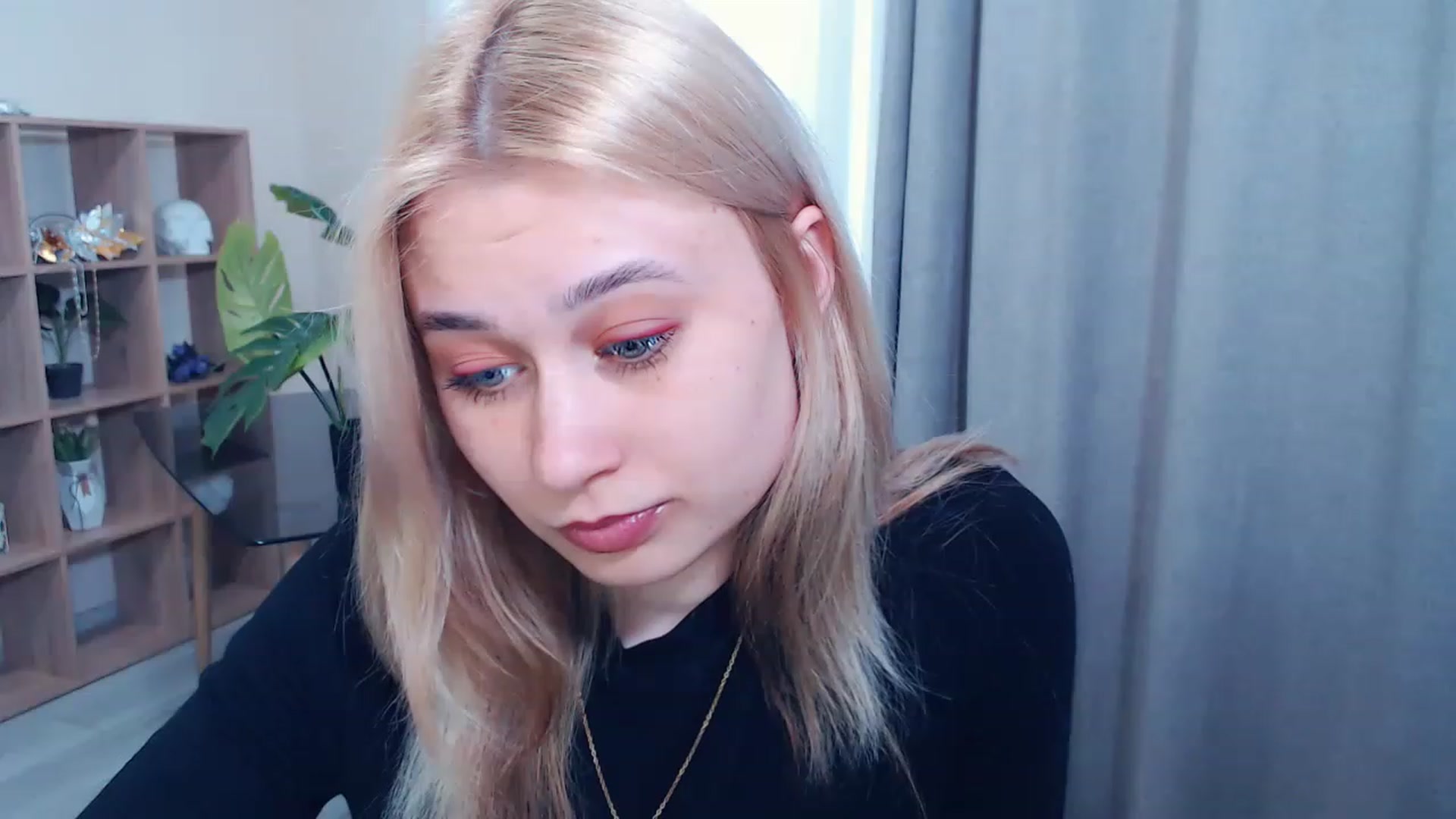 Gallery image thumbnail from Kukla_kolduna's myfreecams stream on, 03/17/2023, 12:03 image 14 of 20