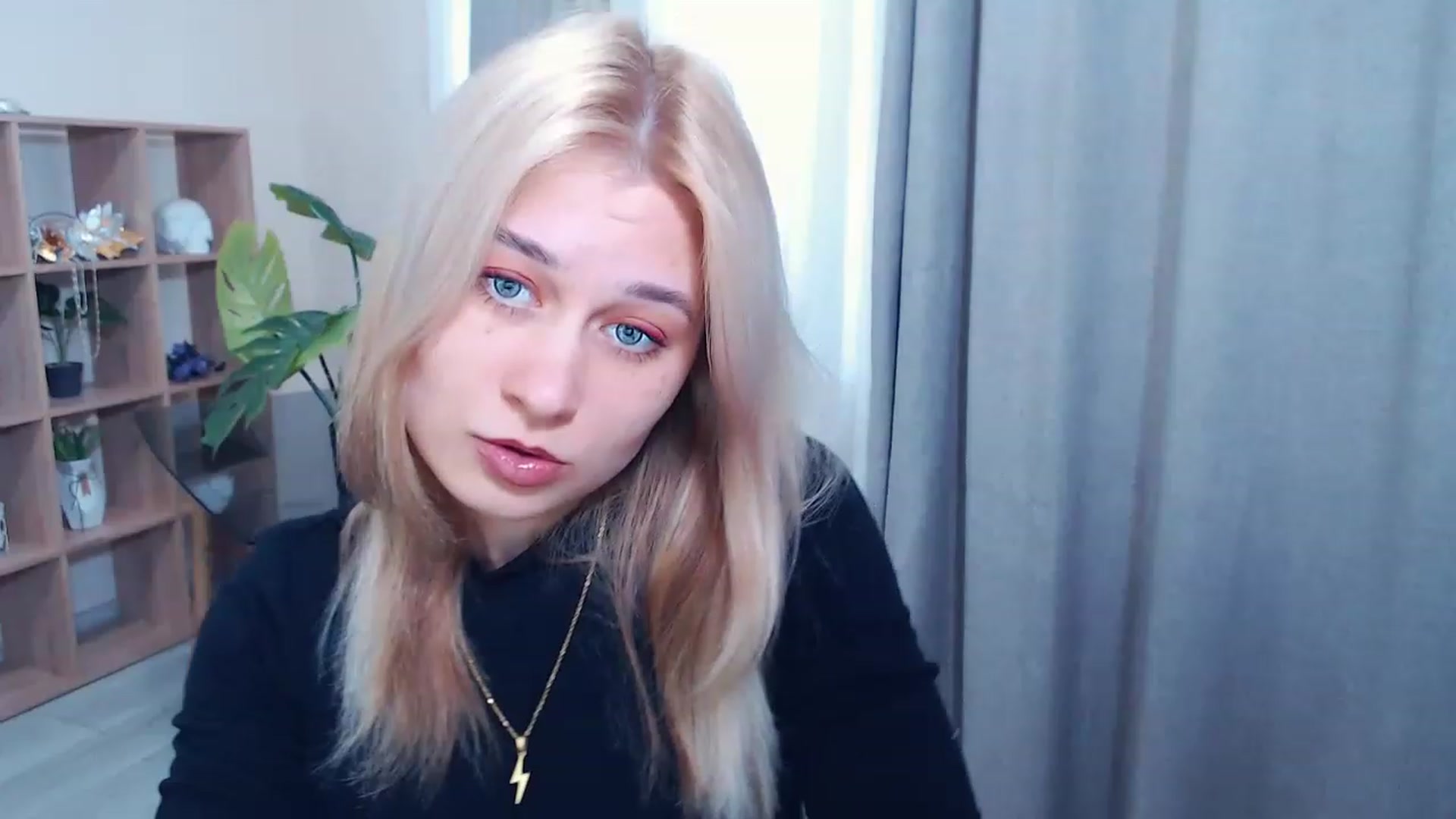 Gallery image thumbnail from Kukla_kolduna's myfreecams stream on, 03/17/2023, 12:03 image 5 of 20