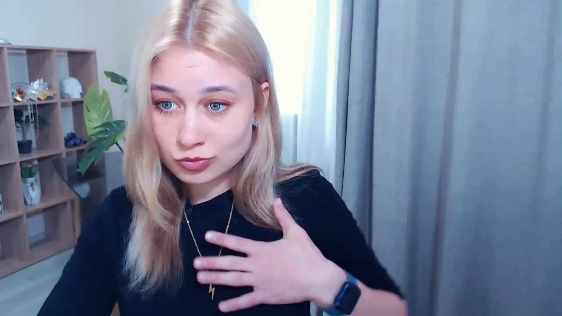 Gallery image thumbnail from Kukla_kolduna's myfreecams stream on, 03/17/2023, 12:03 image 15 of 20