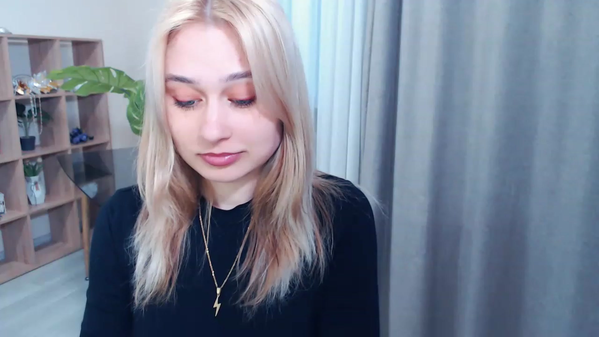 Gallery image thumbnail from Kukla_kolduna's myfreecams stream on, 03/17/2023, 15:50 image 6 of 20