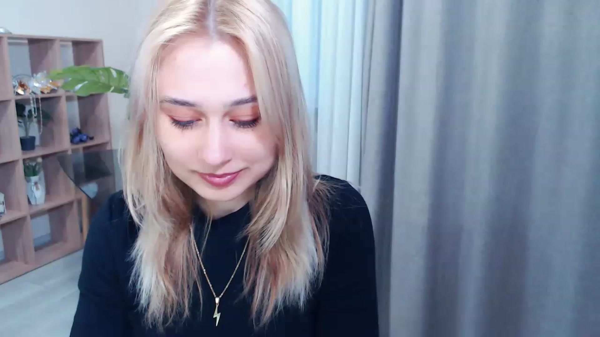 Gallery image thumbnail from Kukla_kolduna's myfreecams stream on, 03/17/2023, 15:50 image 9 of 20