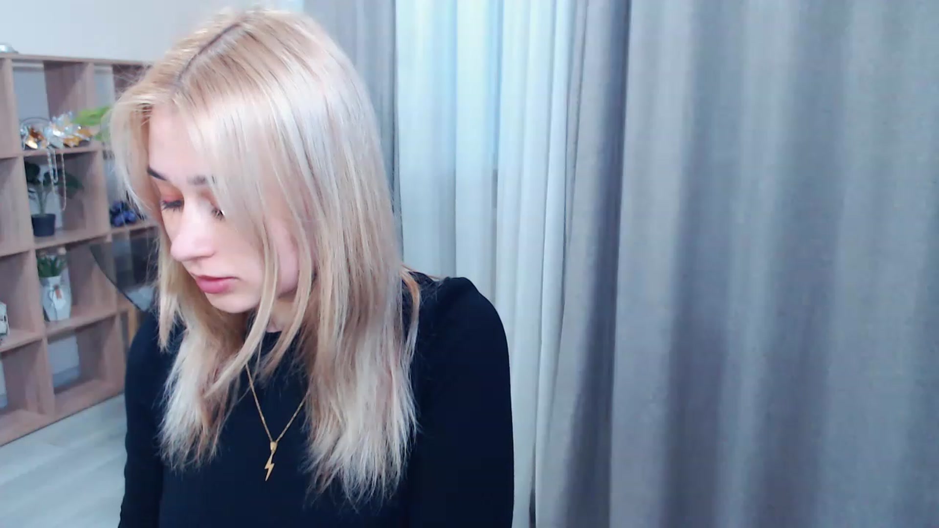 Gallery image thumbnail from Kukla_kolduna's myfreecams stream on, 03/17/2023, 15:50 image 14 of 20