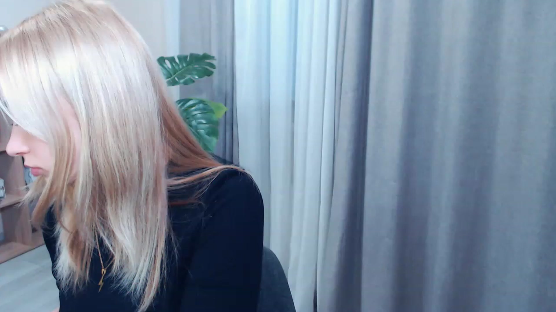 Gallery image thumbnail from Kukla_kolduna's myfreecams stream on, 03/17/2023, 15:50 image 19 of 20