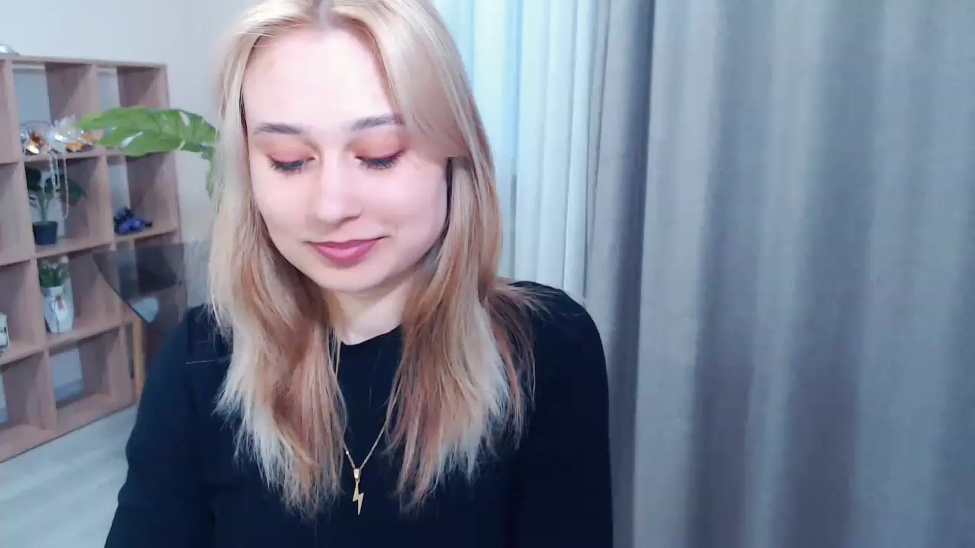 Gallery image thumbnail from Kukla_kolduna's myfreecams stream on, 03/17/2023, 15:50 image 7 of 20