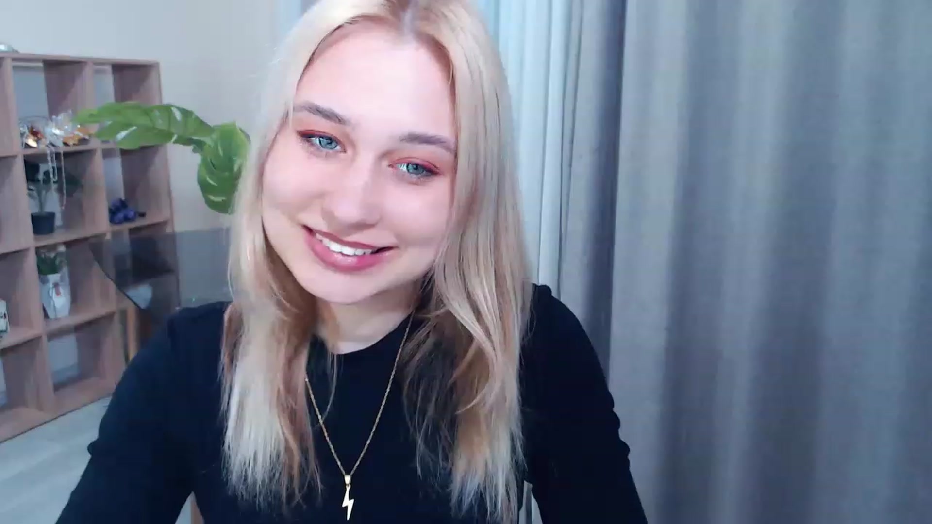 Gallery image thumbnail from Kukla_kolduna's myfreecams stream on, 03/17/2023, 15:50 image 20 of 20