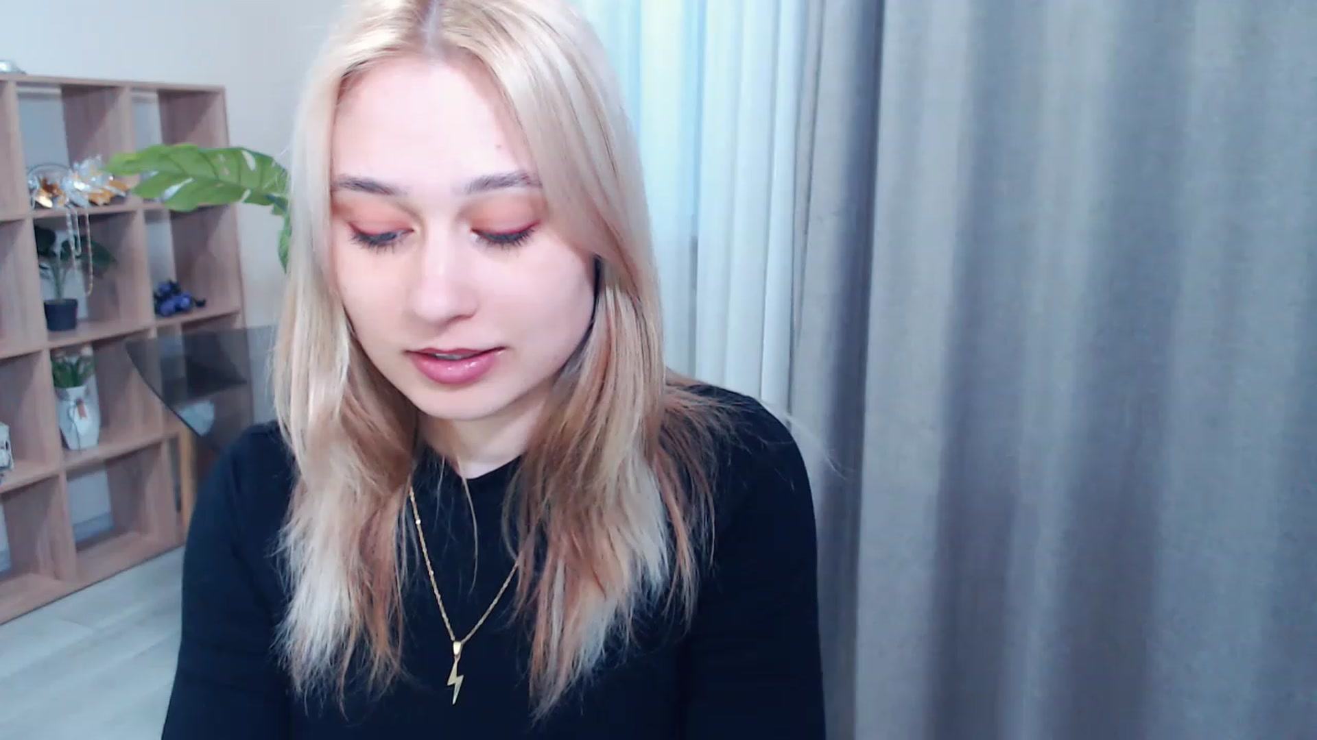 Gallery image thumbnail from Kukla_kolduna's myfreecams stream on, 03/17/2023, 15:50 image 5 of 20