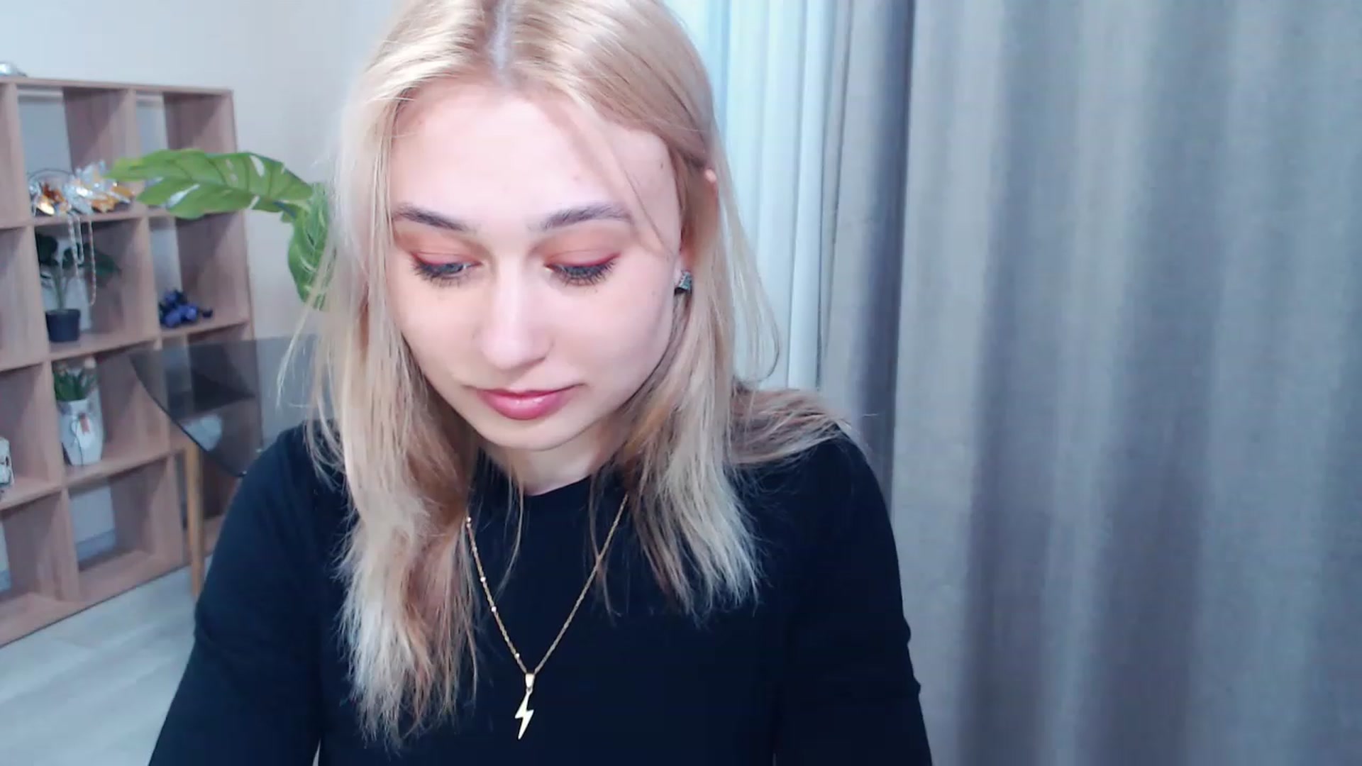 Gallery image thumbnail from Kukla_kolduna's myfreecams stream on, 03/17/2023, 15:50 image 10 of 20