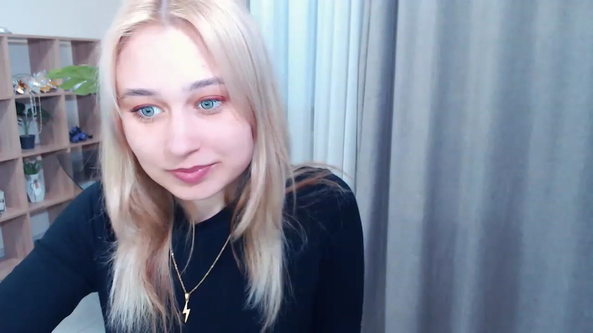 Gallery image thumbnail from Kukla_kolduna's myfreecams stream on, 03/17/2023, 15:50 image 18 of 20