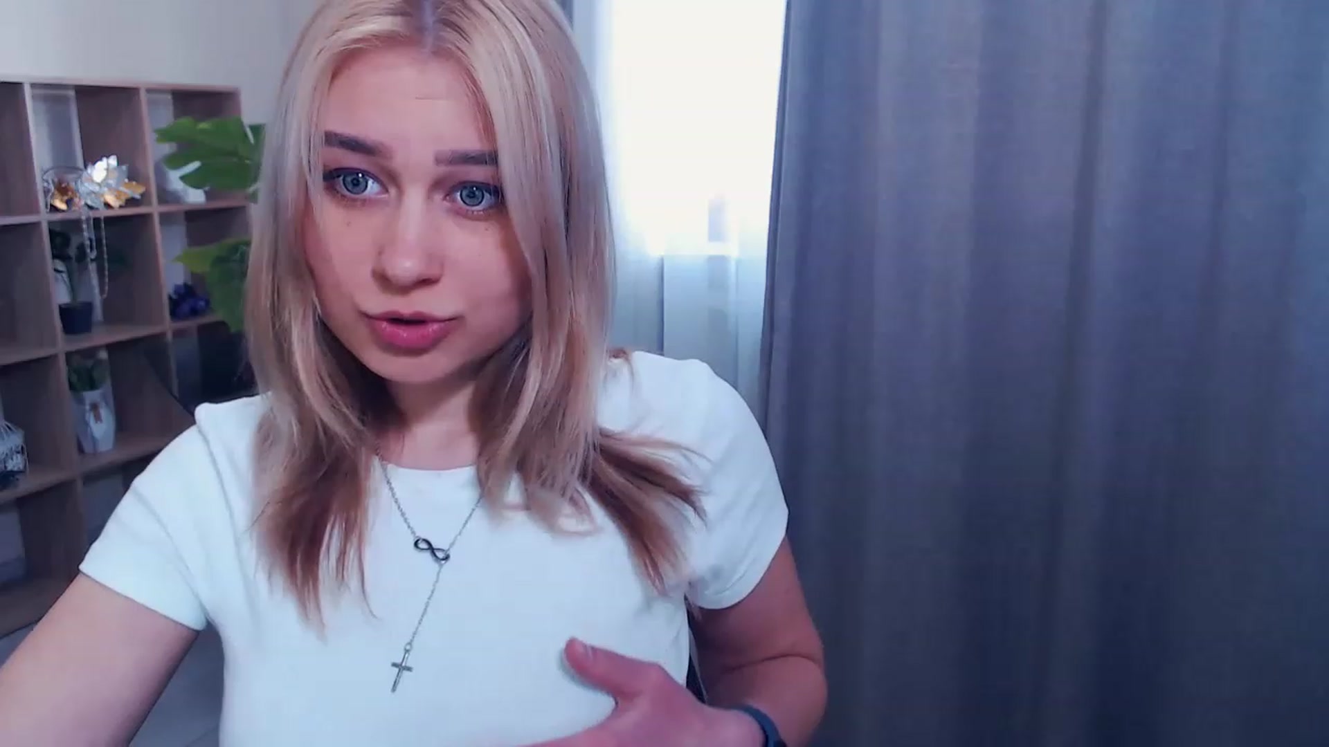 Gallery image thumbnail from Kukla_kolduna's myfreecams stream on, 03/18/2023, 13:49 image 7 of 20