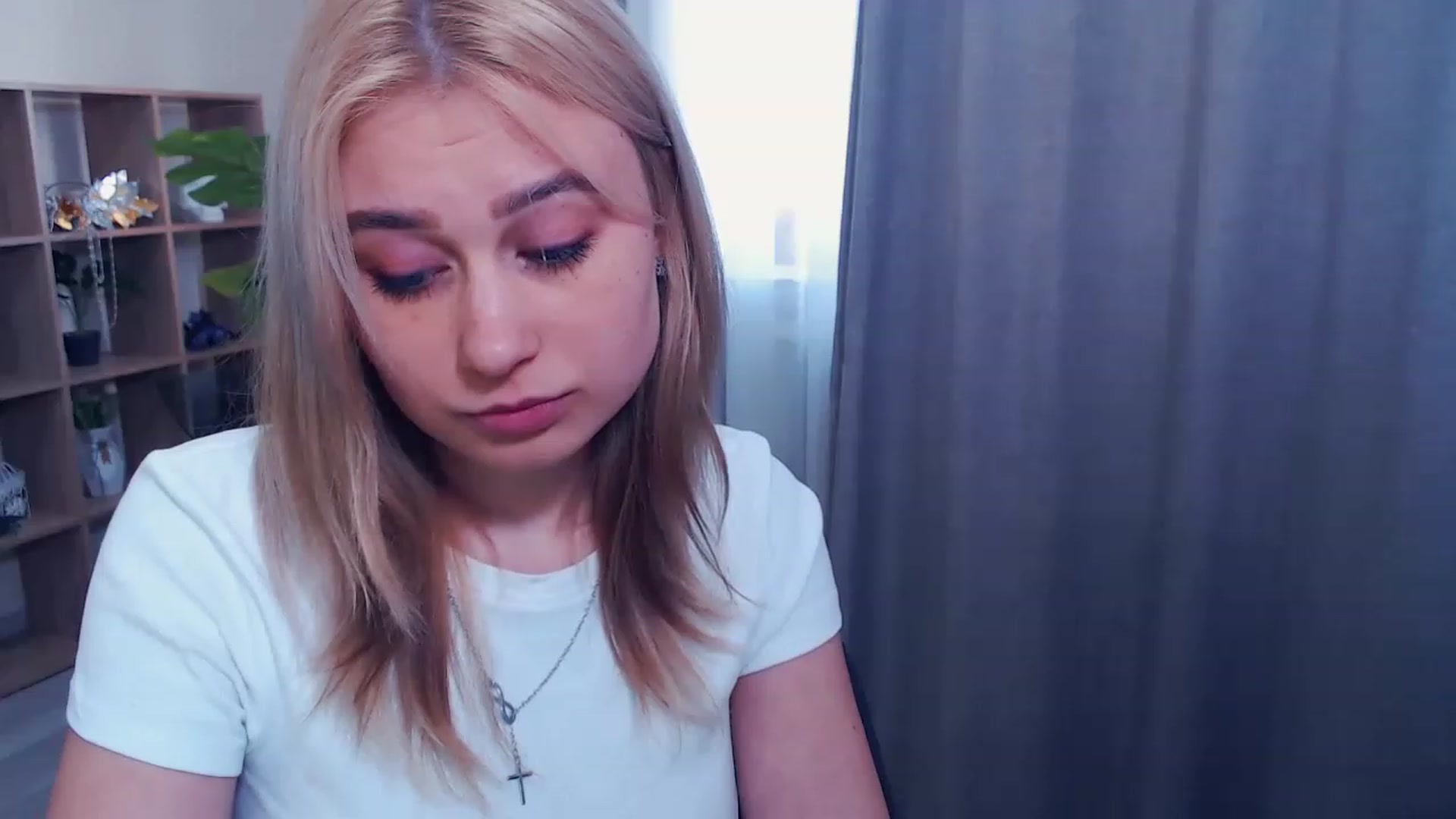 Gallery image thumbnail from Kukla_kolduna's myfreecams stream on, 03/18/2023, 13:49 image 19 of 20