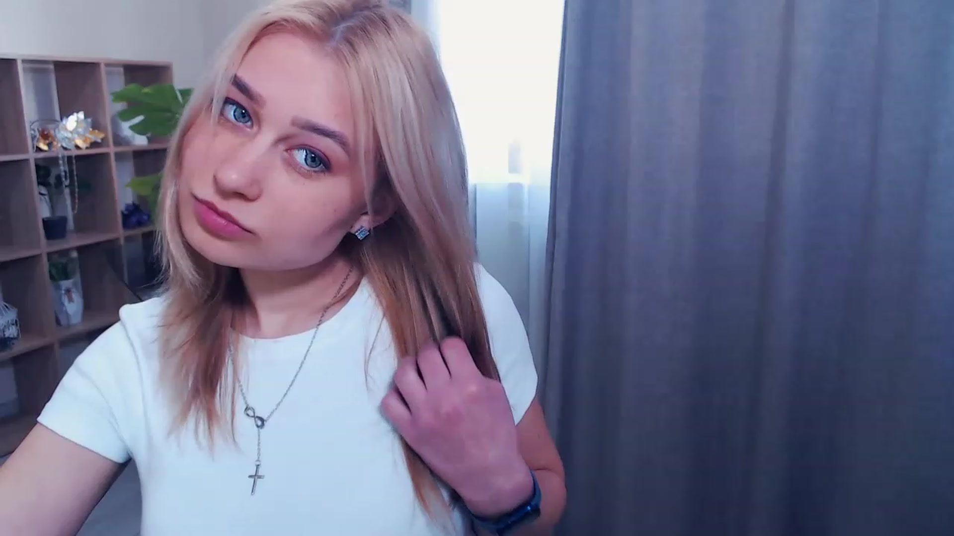Gallery image thumbnail from Kukla_kolduna's myfreecams stream on, 03/18/2023, 13:49 image 13 of 20