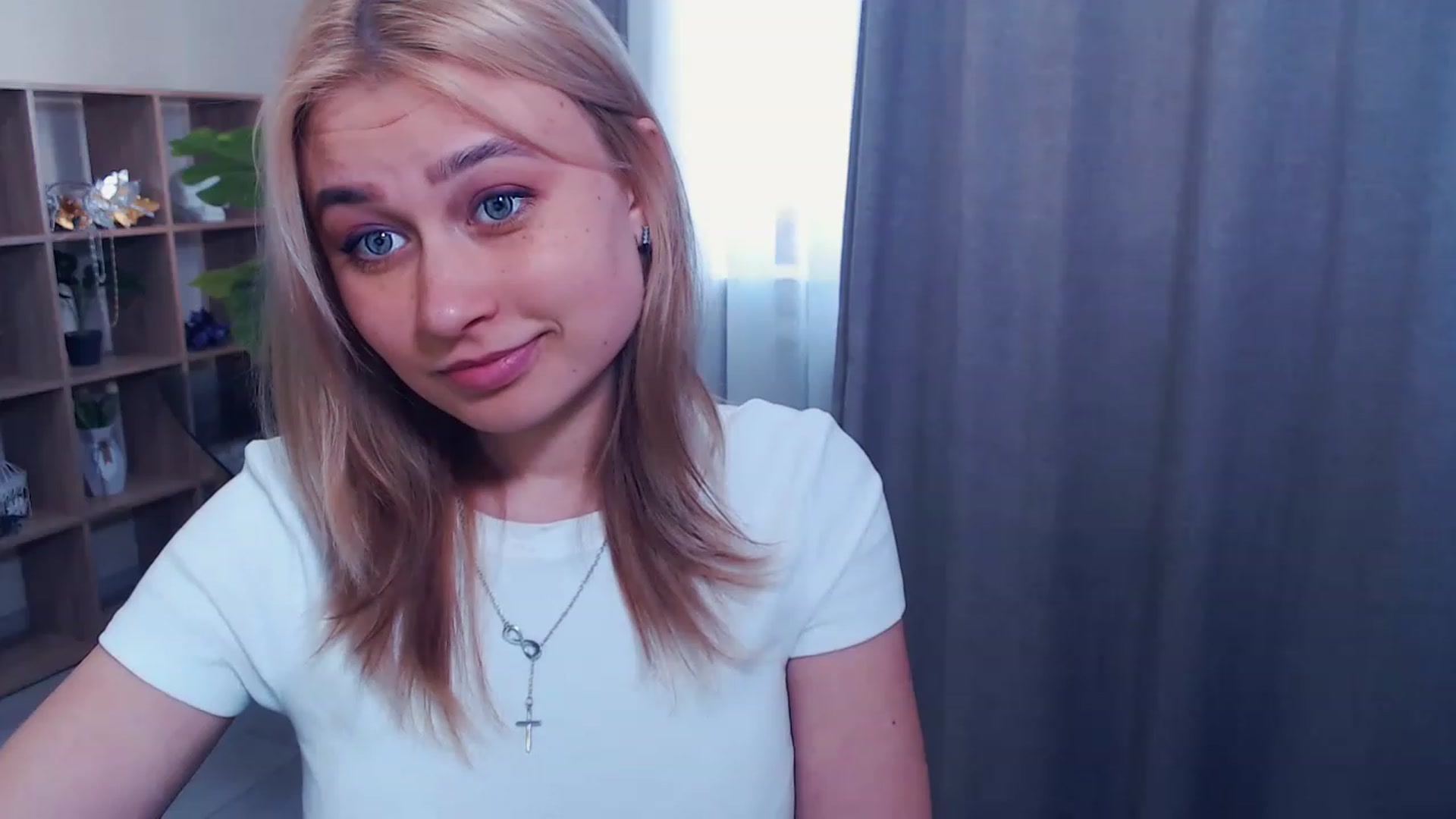 Gallery image thumbnail from Kukla_kolduna's myfreecams stream on, 03/18/2023, 13:49 image 16 of 20