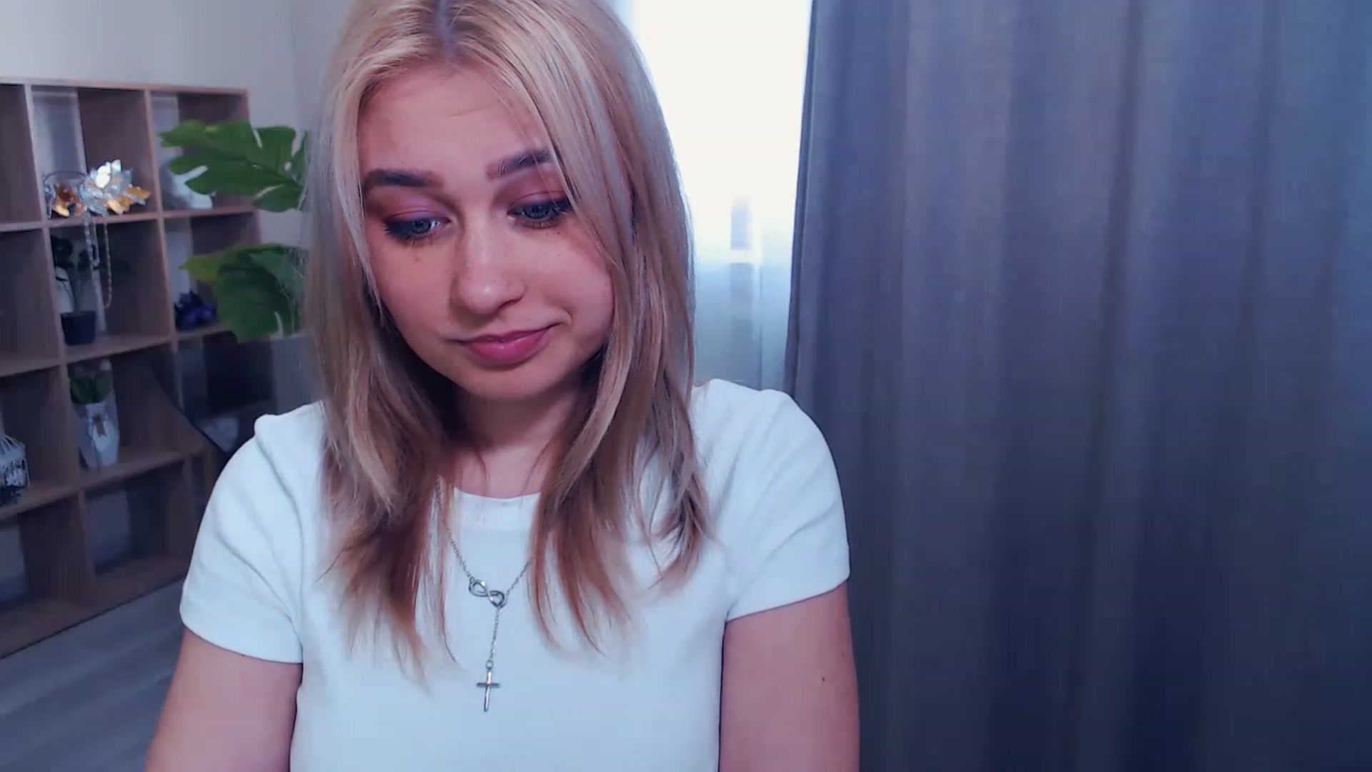 Gallery image thumbnail from Kukla_kolduna's myfreecams stream on, 03/18/2023, 13:49 image 11 of 20