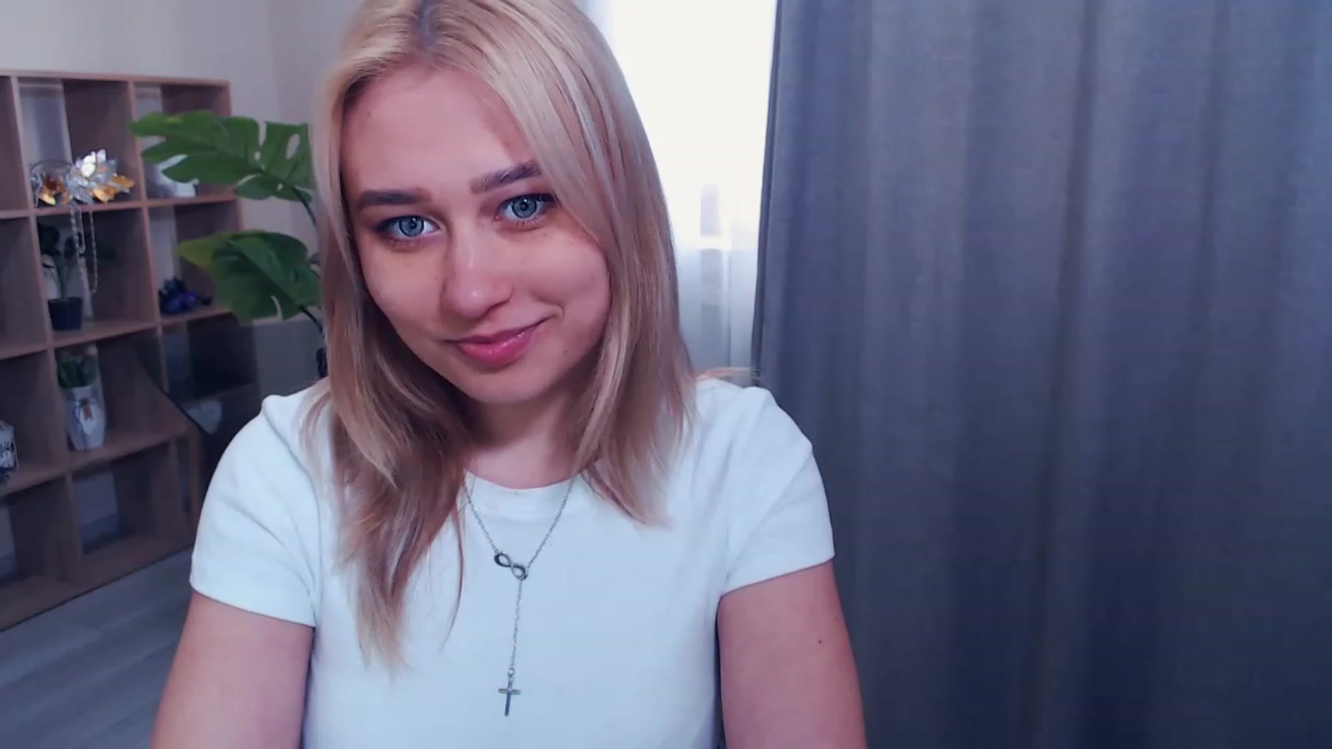 Gallery image thumbnail from Kukla_kolduna's myfreecams stream on, 03/18/2023, 14:32 image 16 of 20