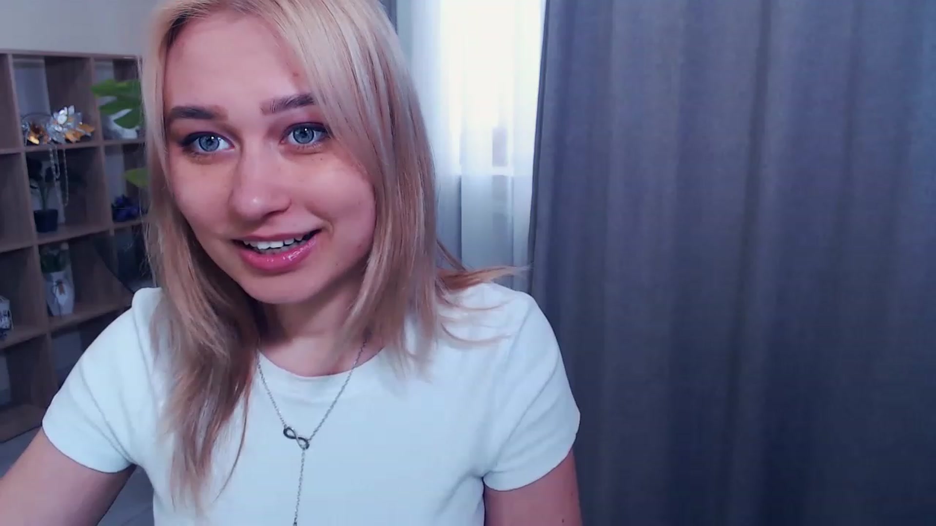 Gallery image thumbnail from Kukla_kolduna's myfreecams stream on, 03/18/2023, 14:32 image 19 of 20