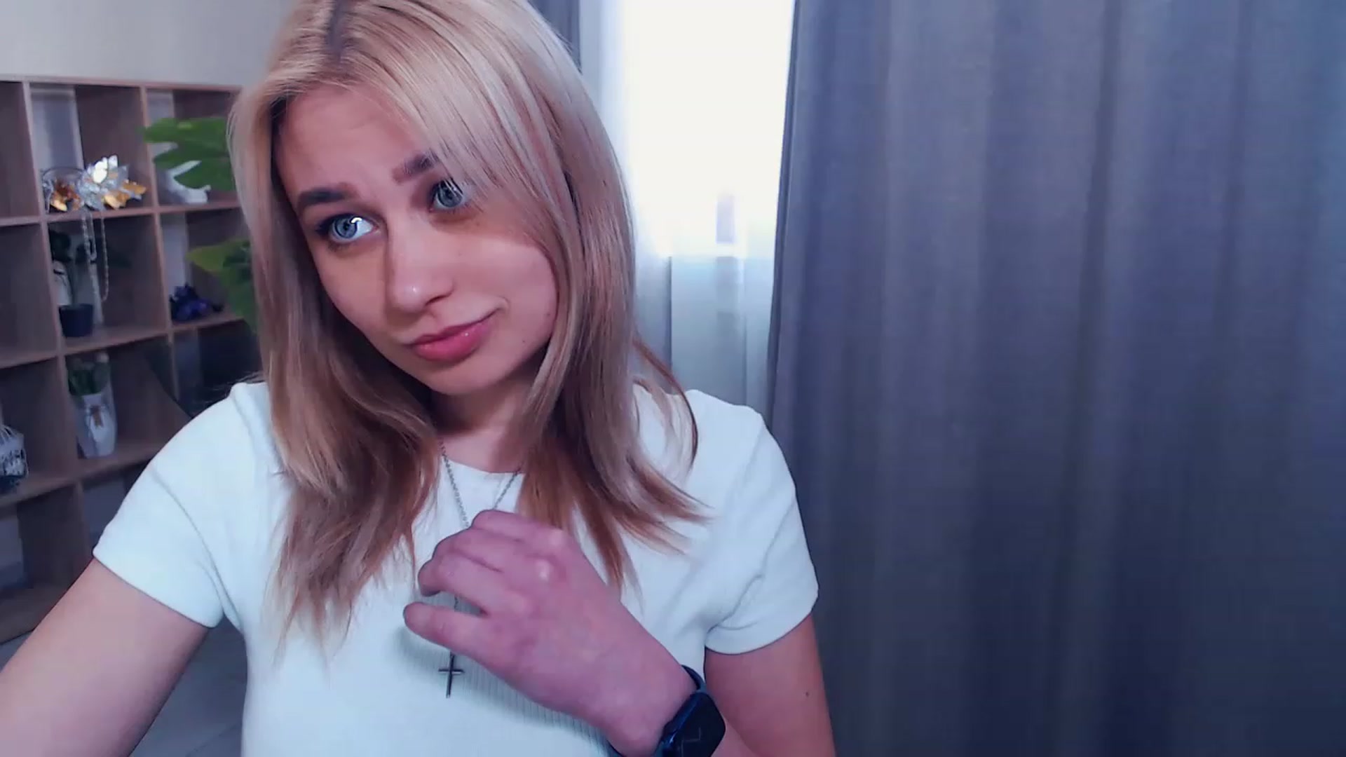 Gallery image thumbnail from Kukla_kolduna's myfreecams stream on, 03/18/2023, 14:32 image 6 of 20