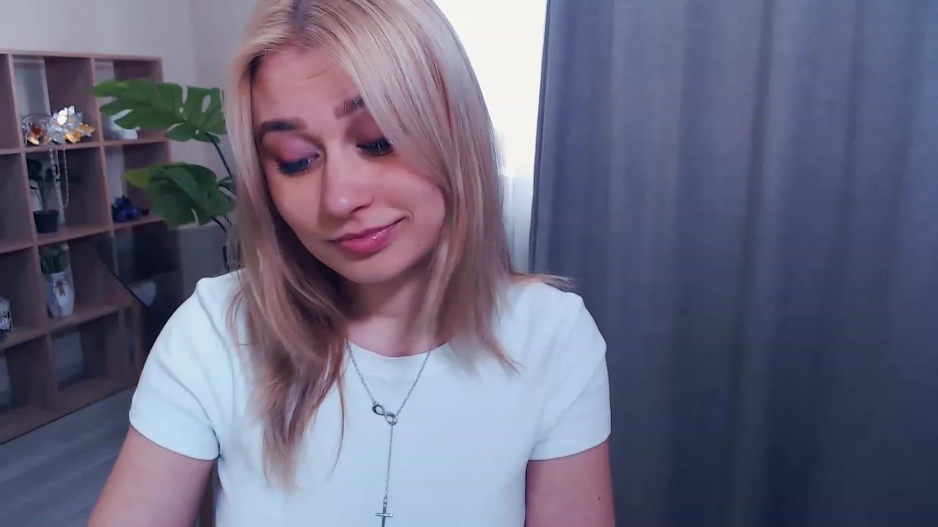 Gallery image thumbnail from Kukla_kolduna's myfreecams stream on, 03/18/2023, 14:32 image 13 of 20