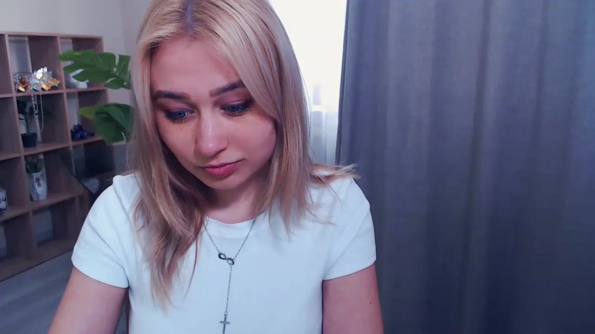 Gallery image thumbnail from Kukla_kolduna's myfreecams stream on, 03/18/2023, 14:32 image 11 of 20