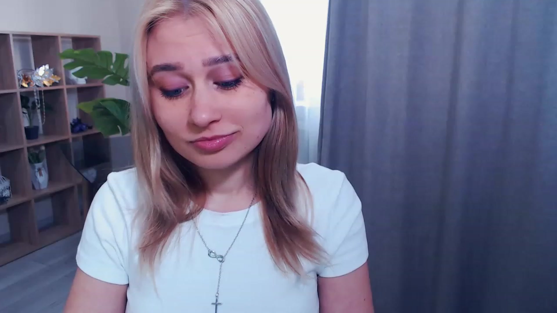 Gallery image thumbnail from Kukla_kolduna's myfreecams stream on, 03/18/2023, 14:32 image 3 of 20