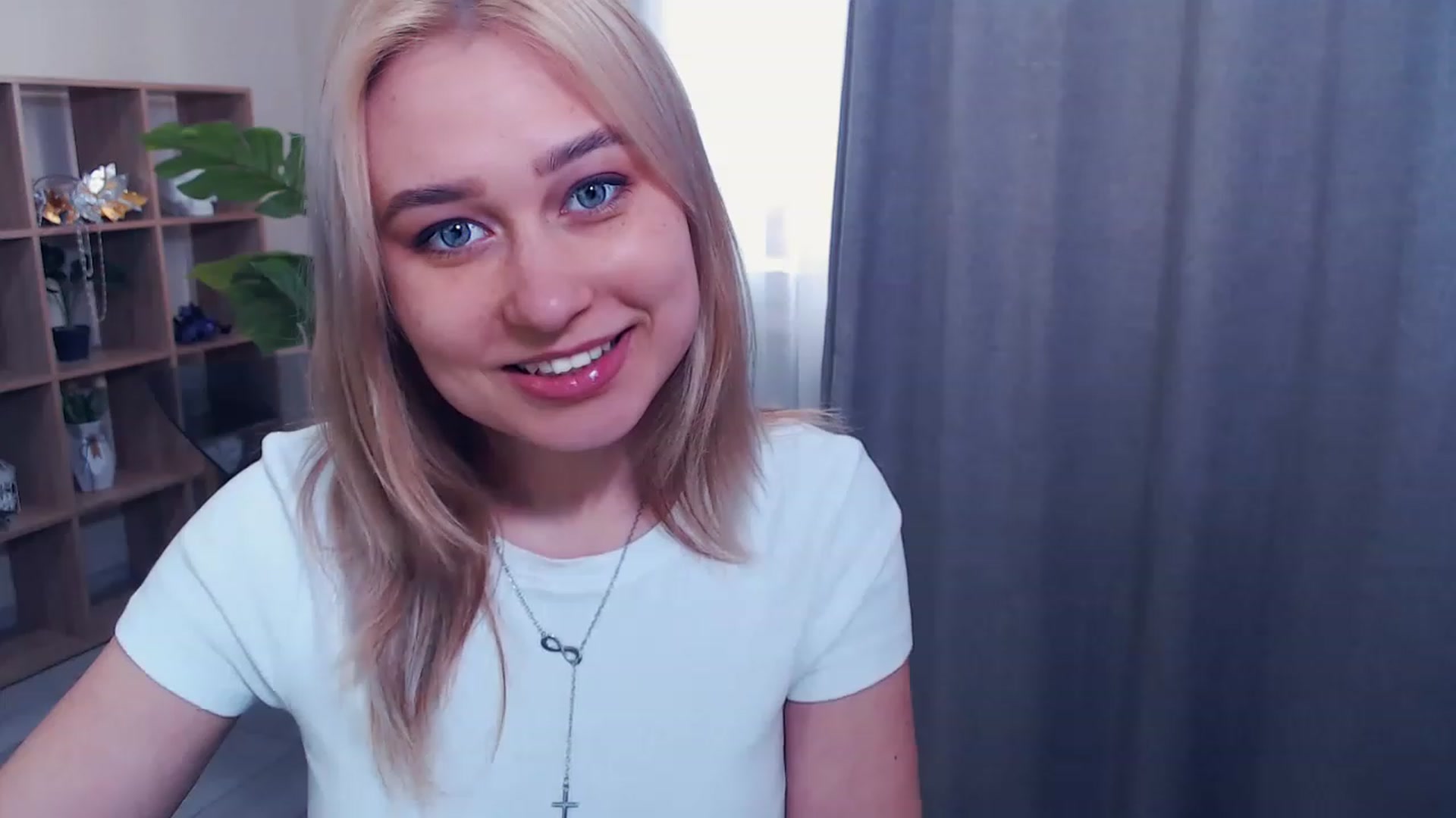 Gallery image thumbnail from Kukla_kolduna's myfreecams stream on, 03/18/2023, 14:32 image 14 of 20