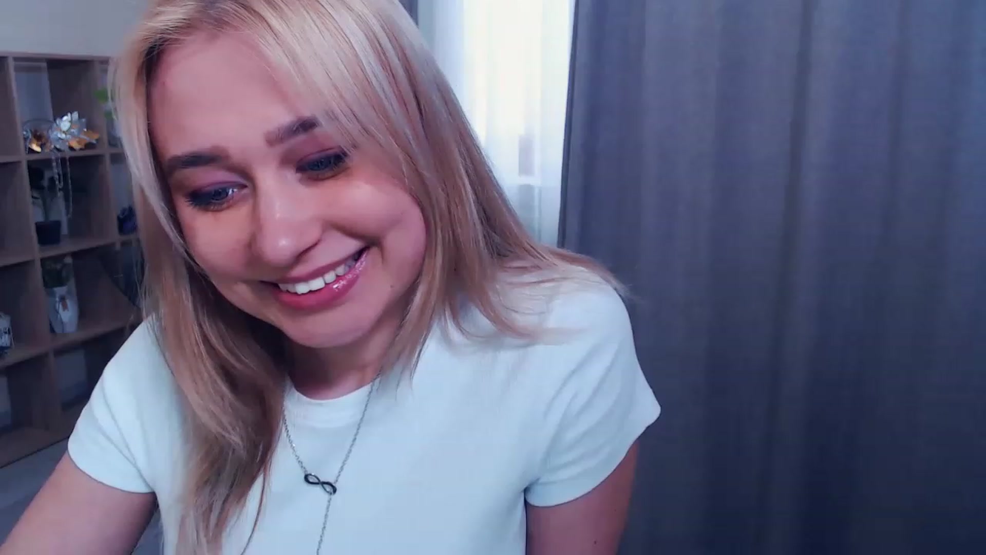 Gallery image thumbnail from Kukla_kolduna's myfreecams stream on, 03/18/2023, 14:32 image 20 of 20