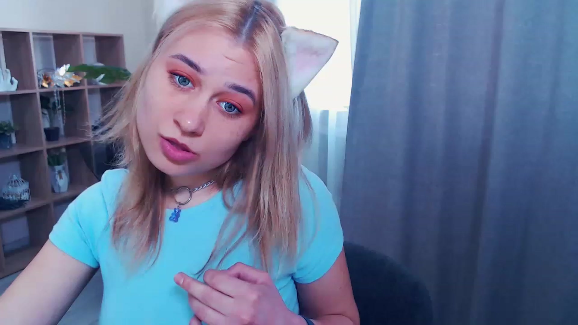 Gallery image thumbnail from Kukla_kolduna's myfreecams stream on, 03/21/2023, 11:52 image 18 of 20
