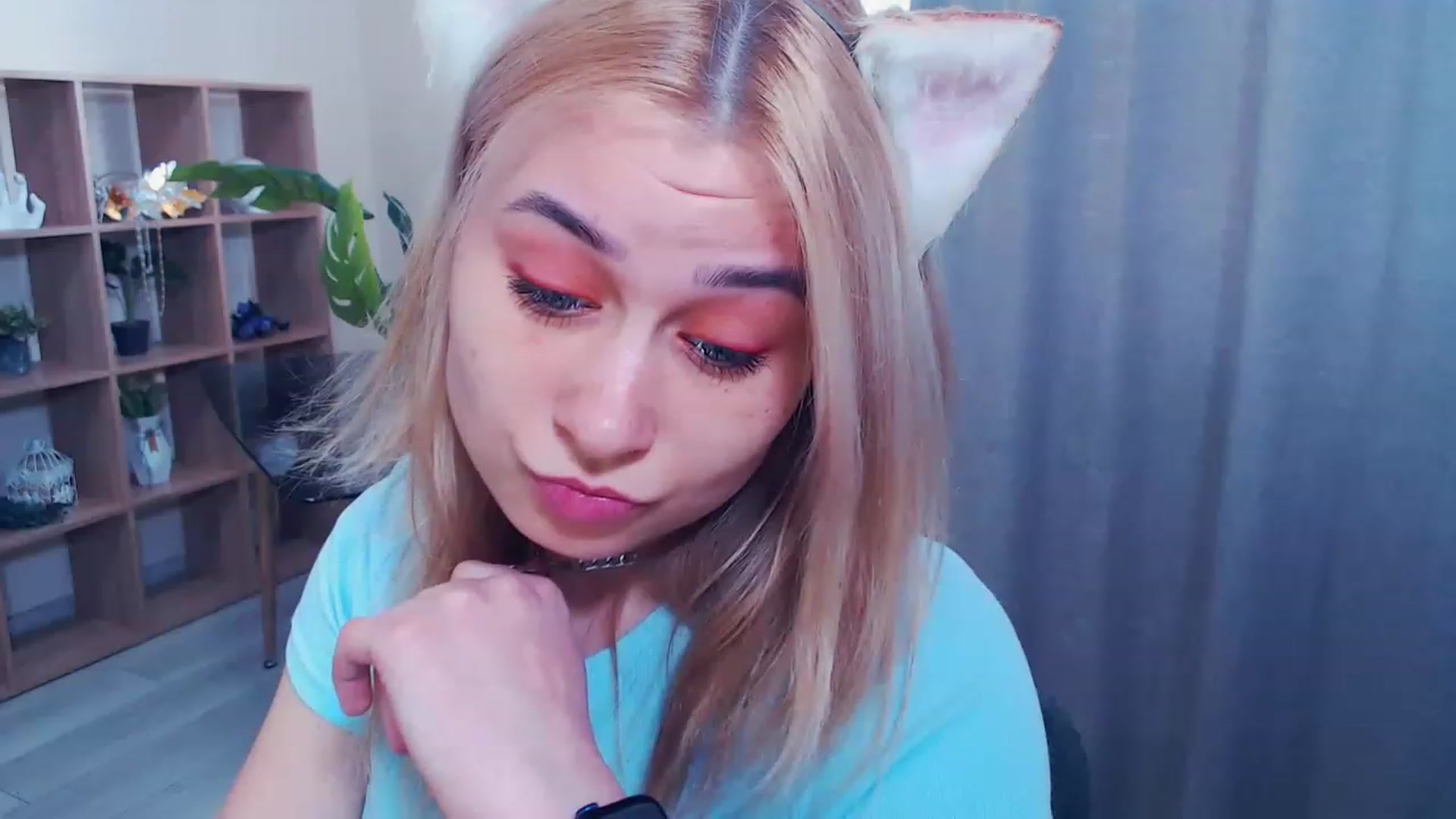 Gallery image thumbnail from Kukla_kolduna's myfreecams stream on, 03/21/2023, 11:52 image 19 of 20