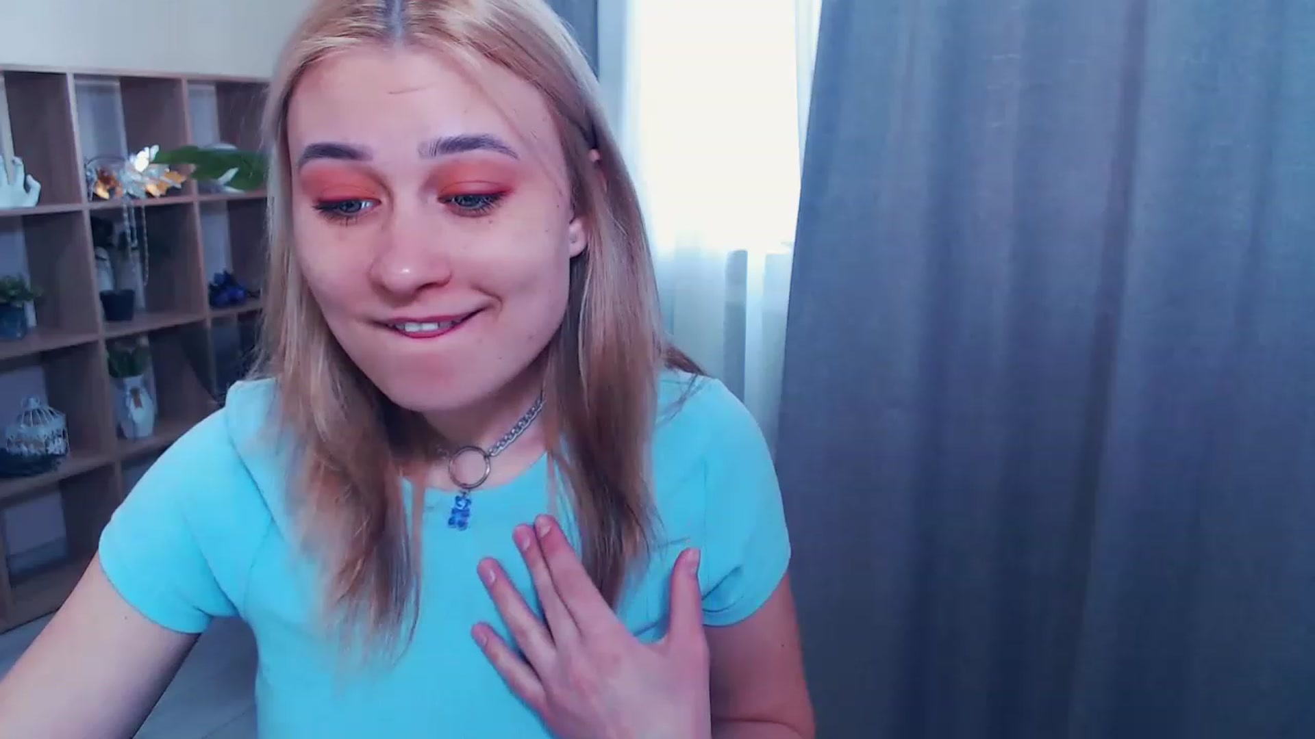 Gallery image thumbnail from Kukla_kolduna's myfreecams stream on, 03/21/2023, 11:52 image 14 of 20