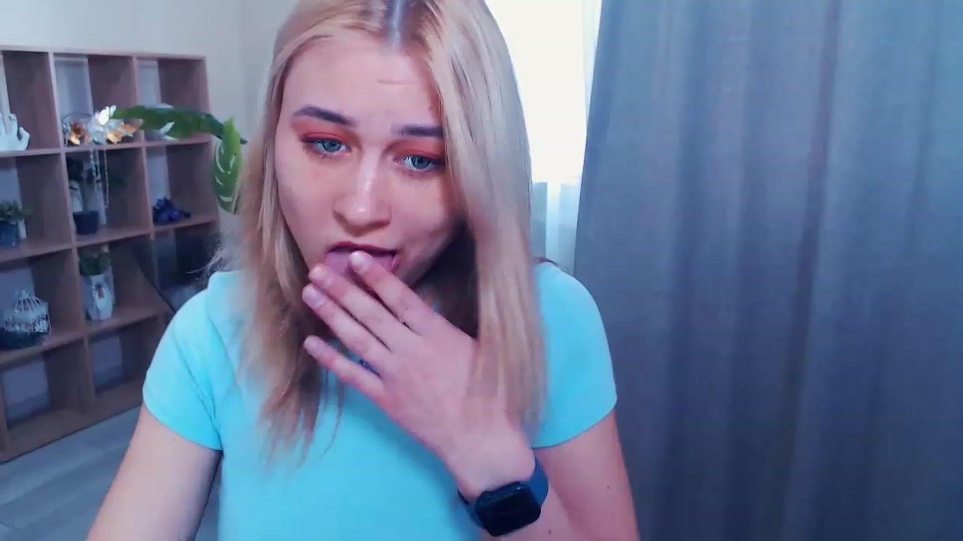 Gallery image thumbnail from Kukla_kolduna's myfreecams stream on, 03/21/2023, 11:52 image 11 of 20