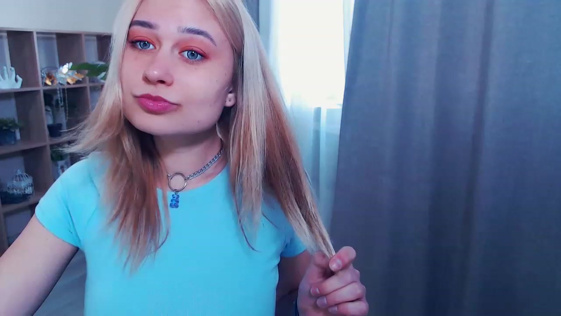 Gallery image thumbnail from Kukla_kolduna's myfreecams stream on, 03/21/2023, 11:52 image 3 of 20
