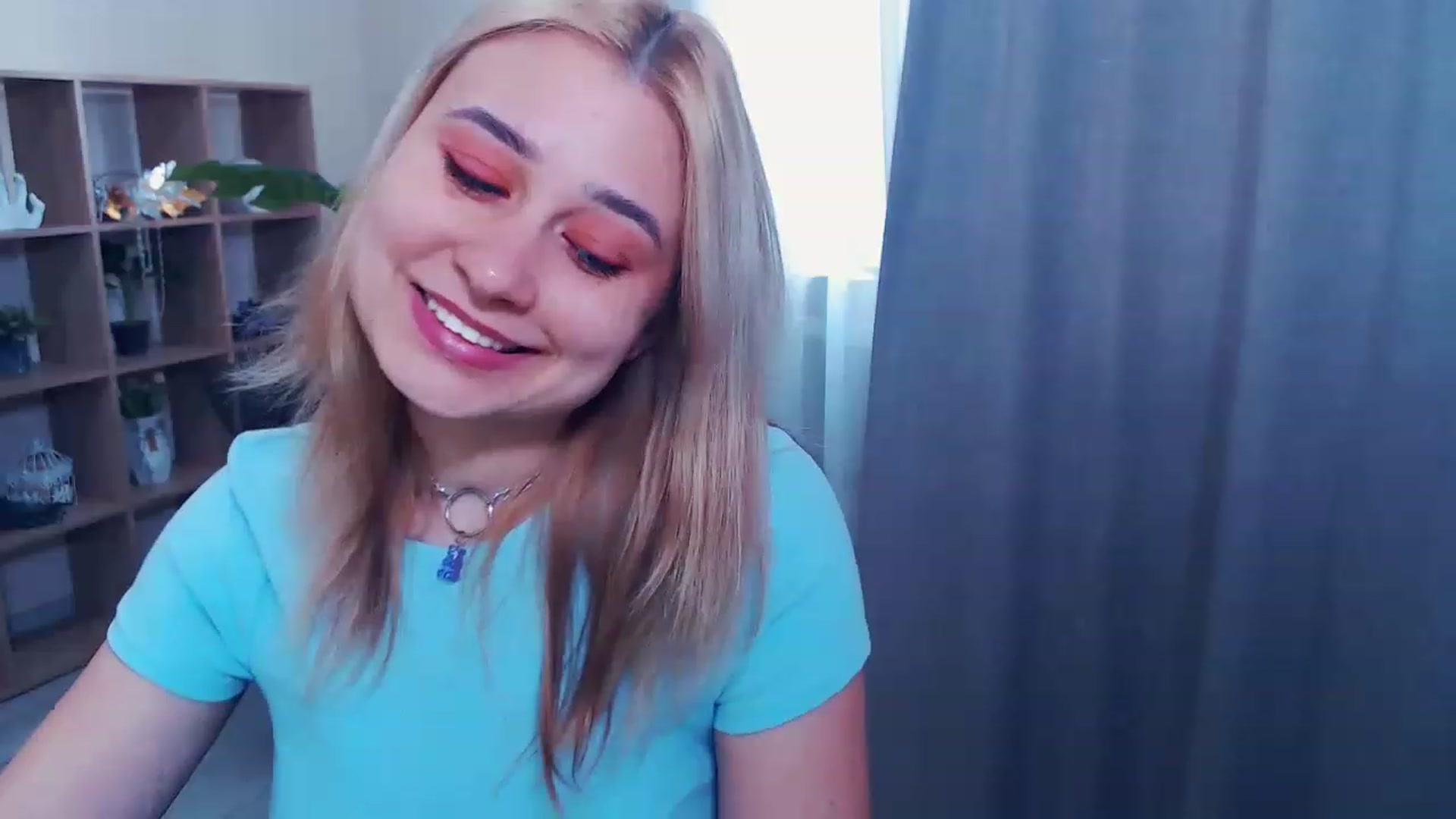 Gallery image thumbnail from Kukla_kolduna's myfreecams stream on, 03/21/2023, 11:52 image 12 of 20