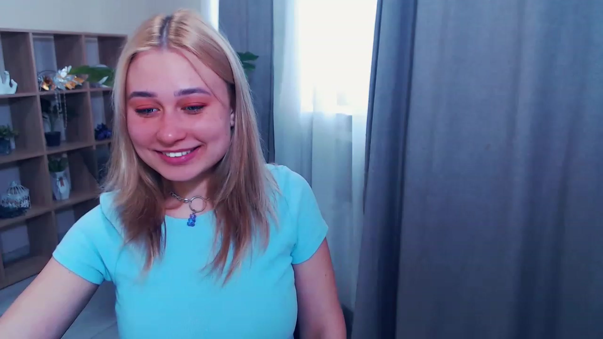 Gallery image thumbnail from Kukla_kolduna's myfreecams stream on, 03/21/2023, 14:36 image 15 of 20