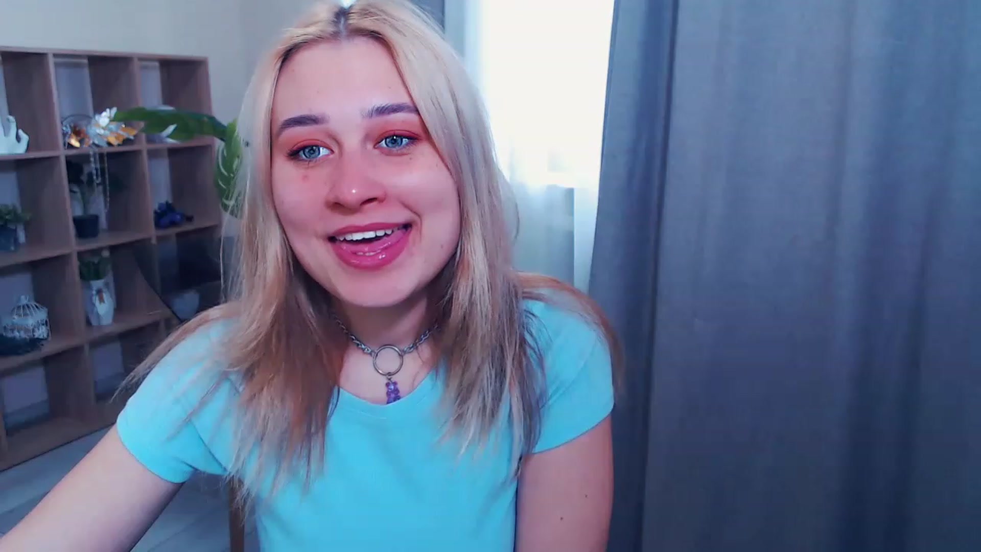 Gallery image thumbnail from Kukla_kolduna's myfreecams stream on, 03/21/2023, 14:36 image 2 of 20