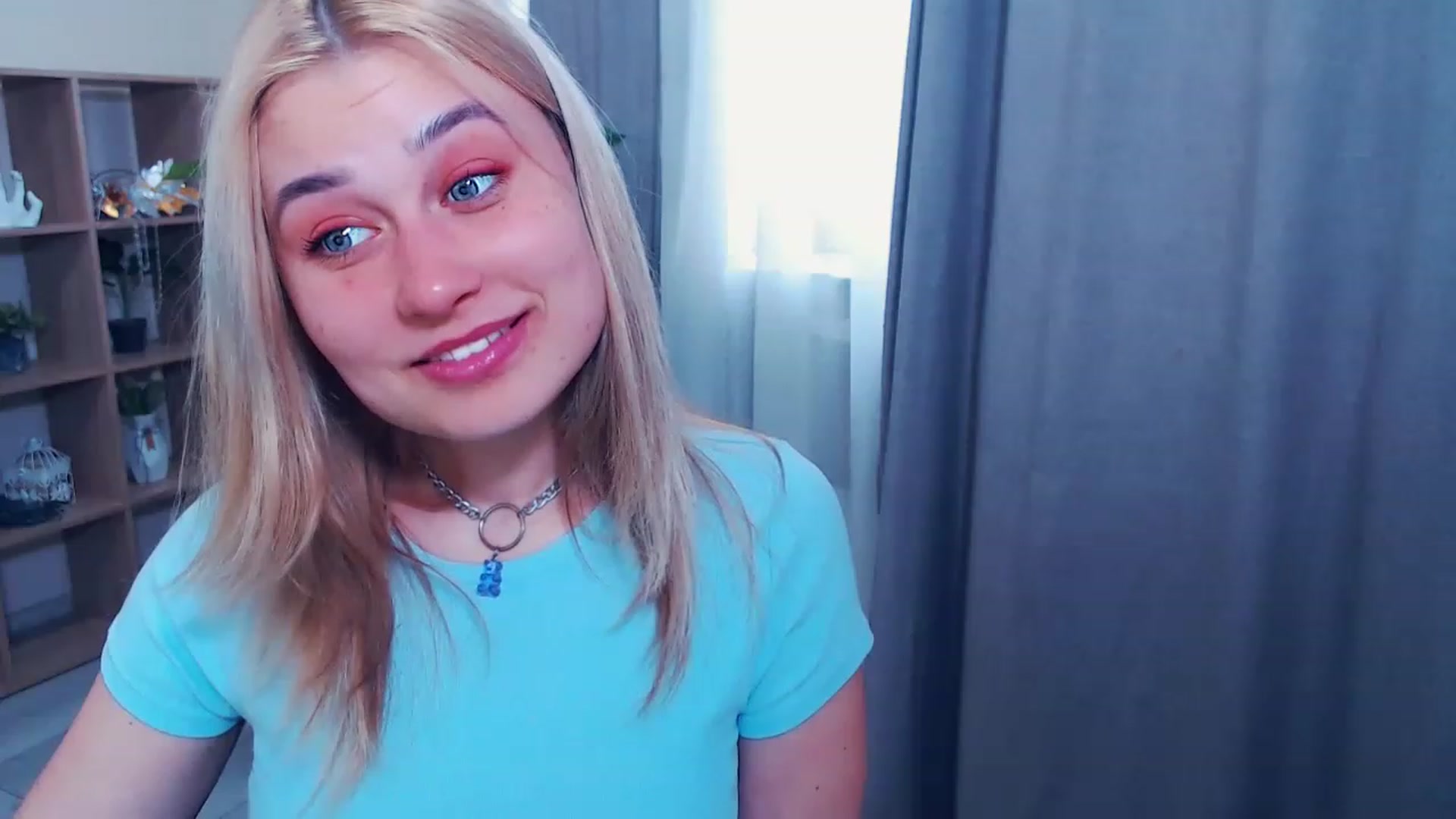 Gallery image thumbnail from Kukla_kolduna's myfreecams stream on, 03/21/2023, 14:36 image 8 of 20