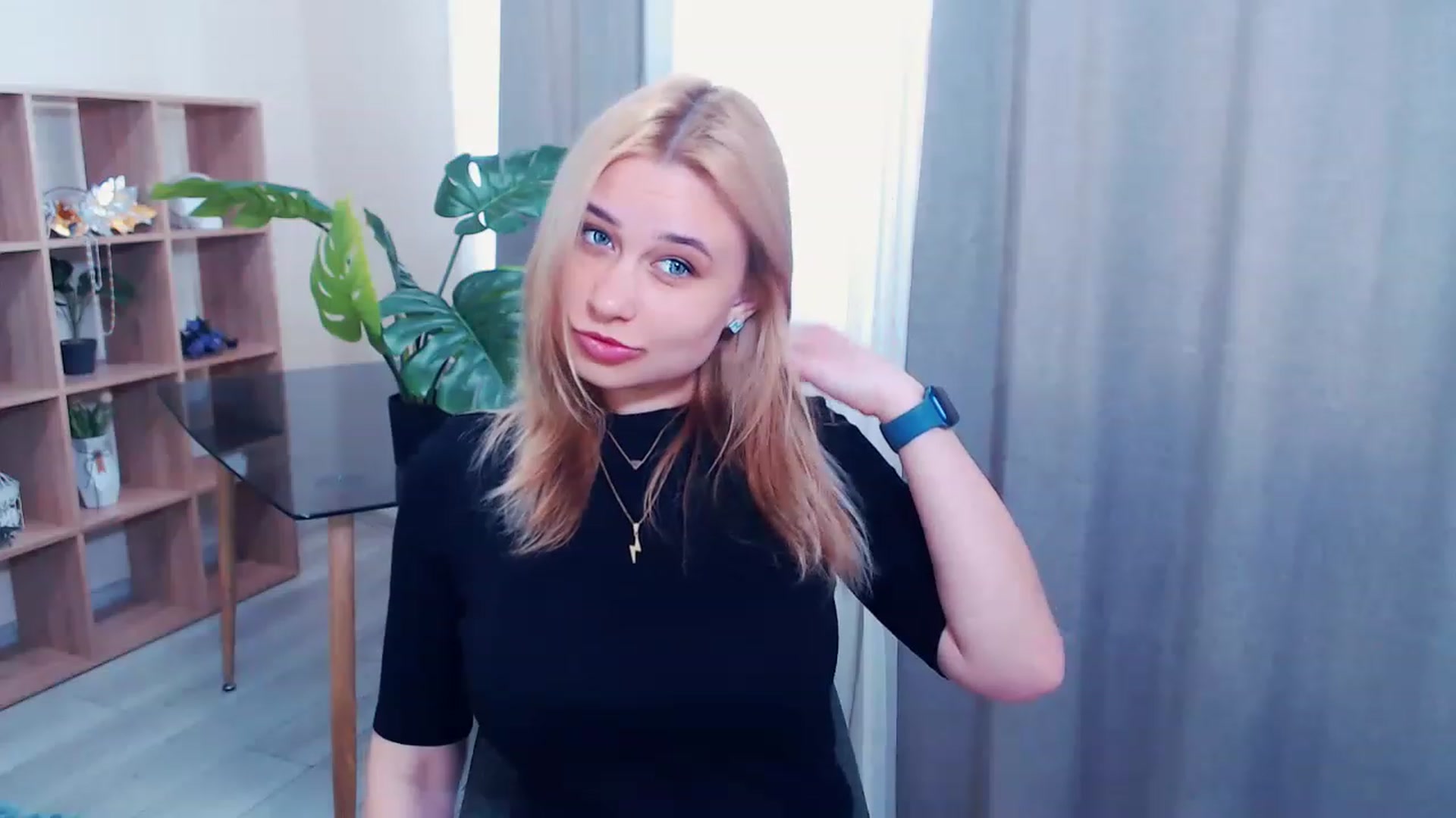 Gallery image thumbnail from Kukla_kolduna's myfreecams stream on, 03/22/2023, 11:30 image 10 of 20