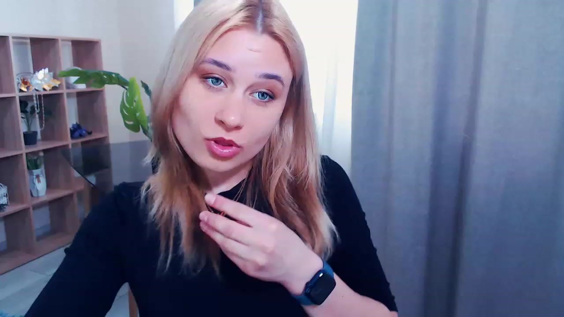 Gallery image thumbnail from Kukla_kolduna's myfreecams stream on, 03/22/2023, 11:30 image 1 of 20